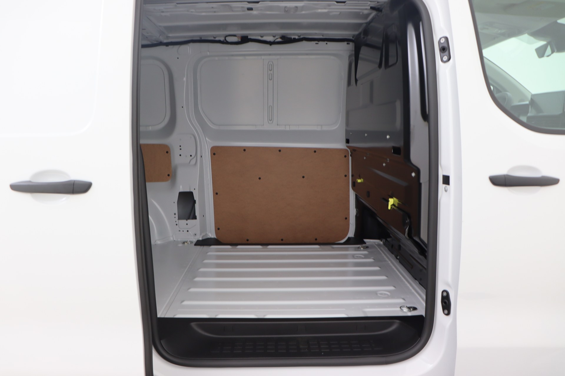 PEUGEOT EXPERT 2.0 BlueHDi 145 S&S EAT8   Standard