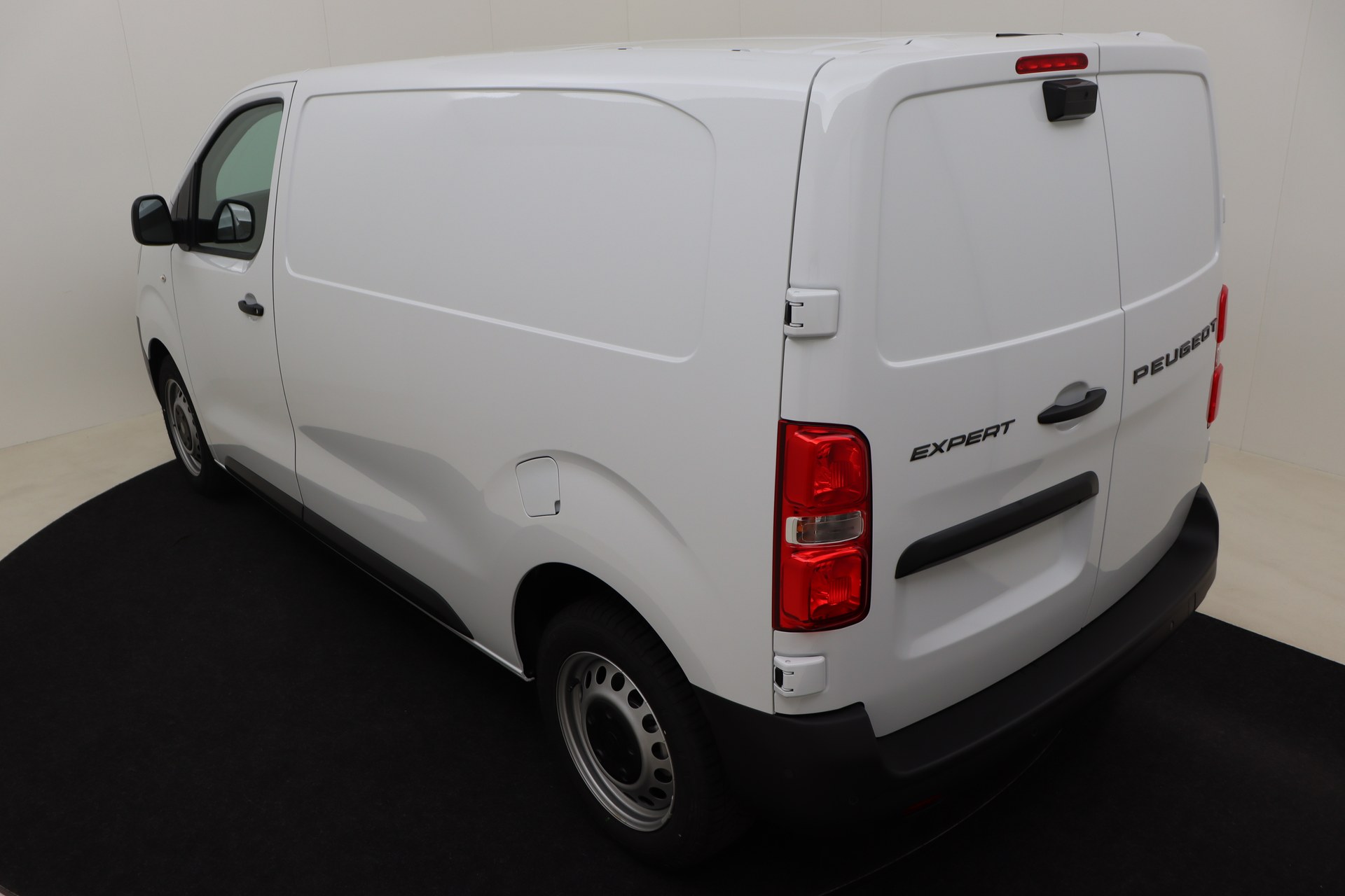 PEUGEOT EXPERT 2.0 BlueHDi 145 S&S EAT8   Standard