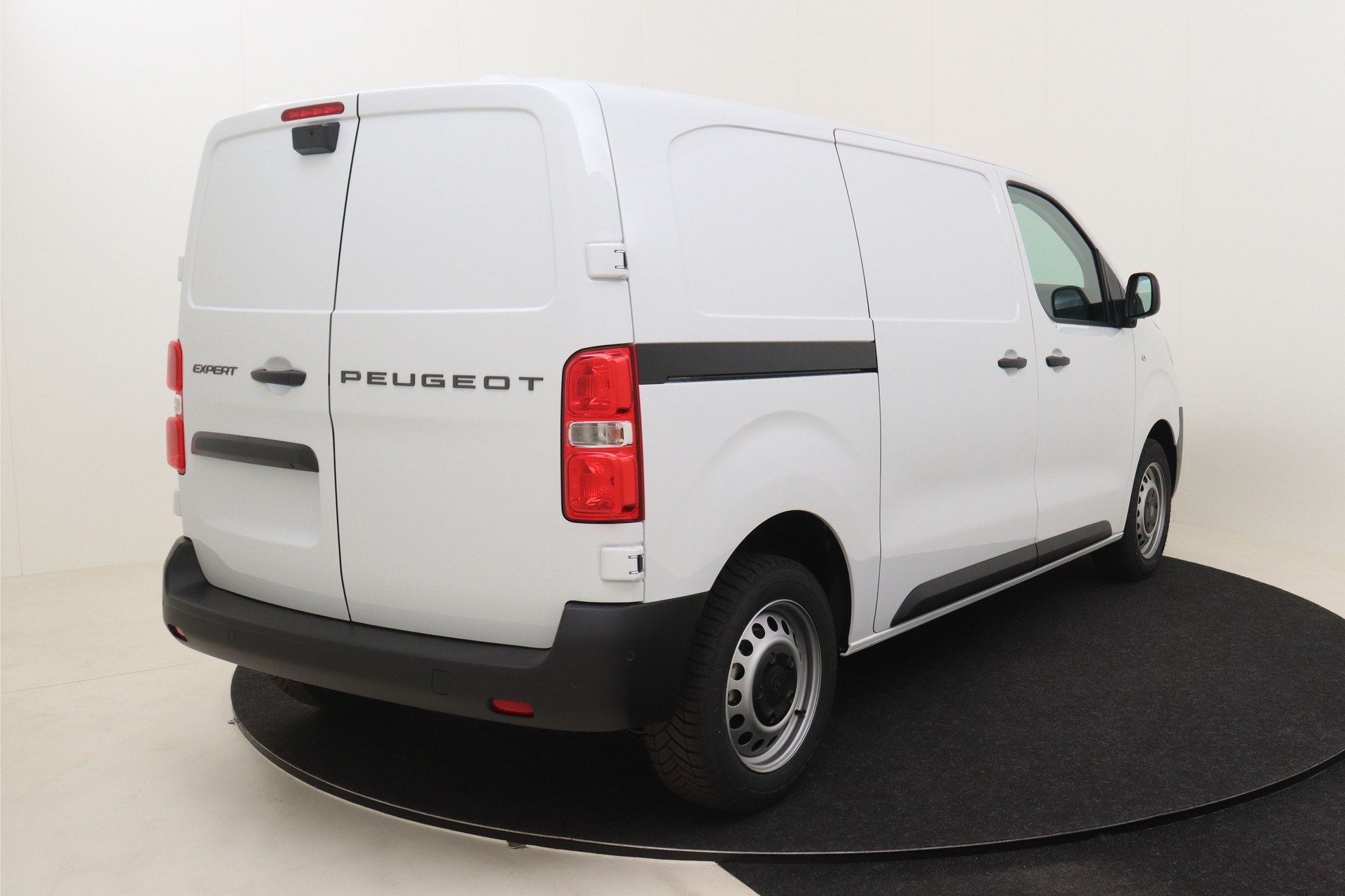 PEUGEOT EXPERT 2.0 BlueHDi 145 S&S EAT8   Standard