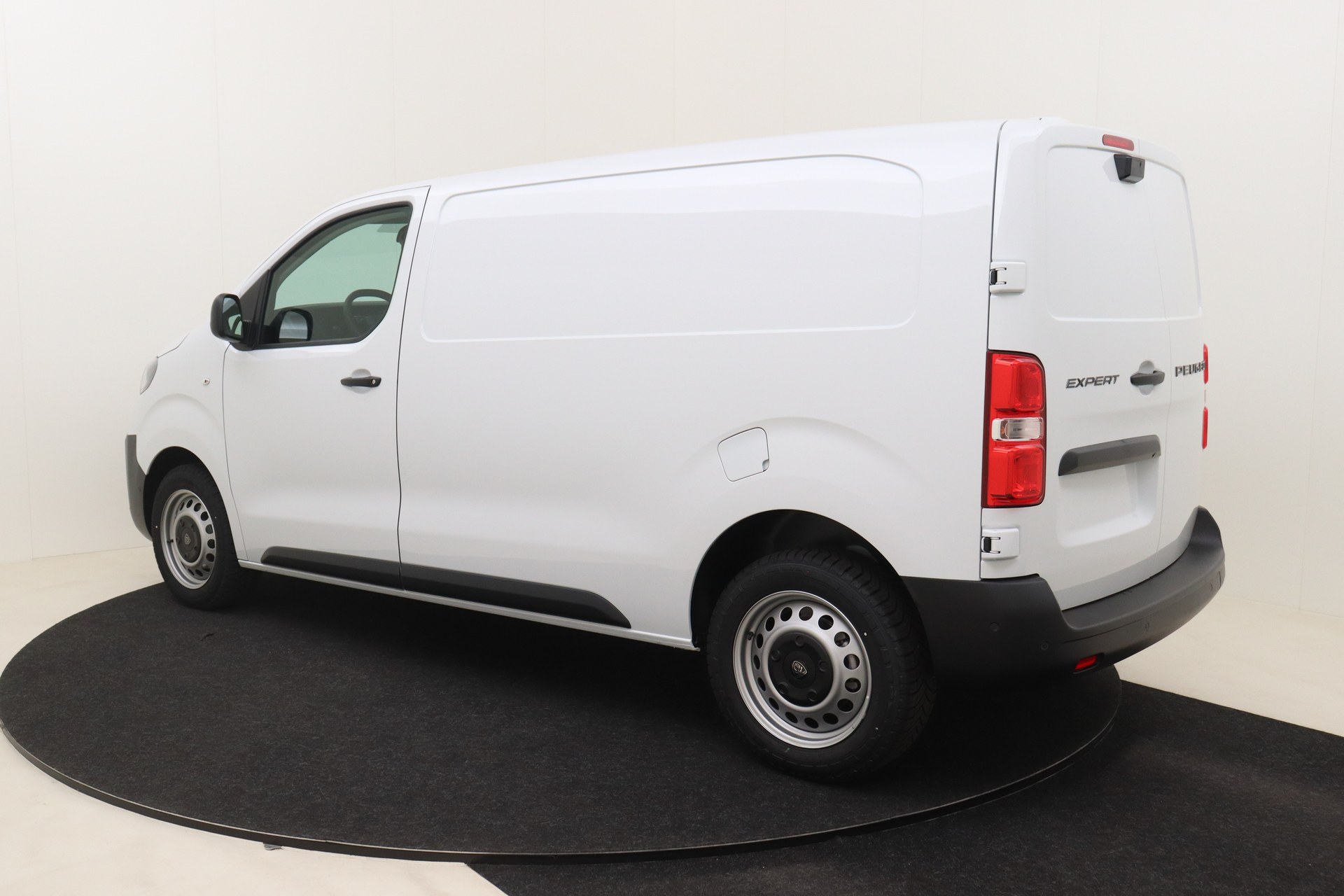 PEUGEOT EXPERT 2.0 BlueHDi 145 S&S EAT8   Standard