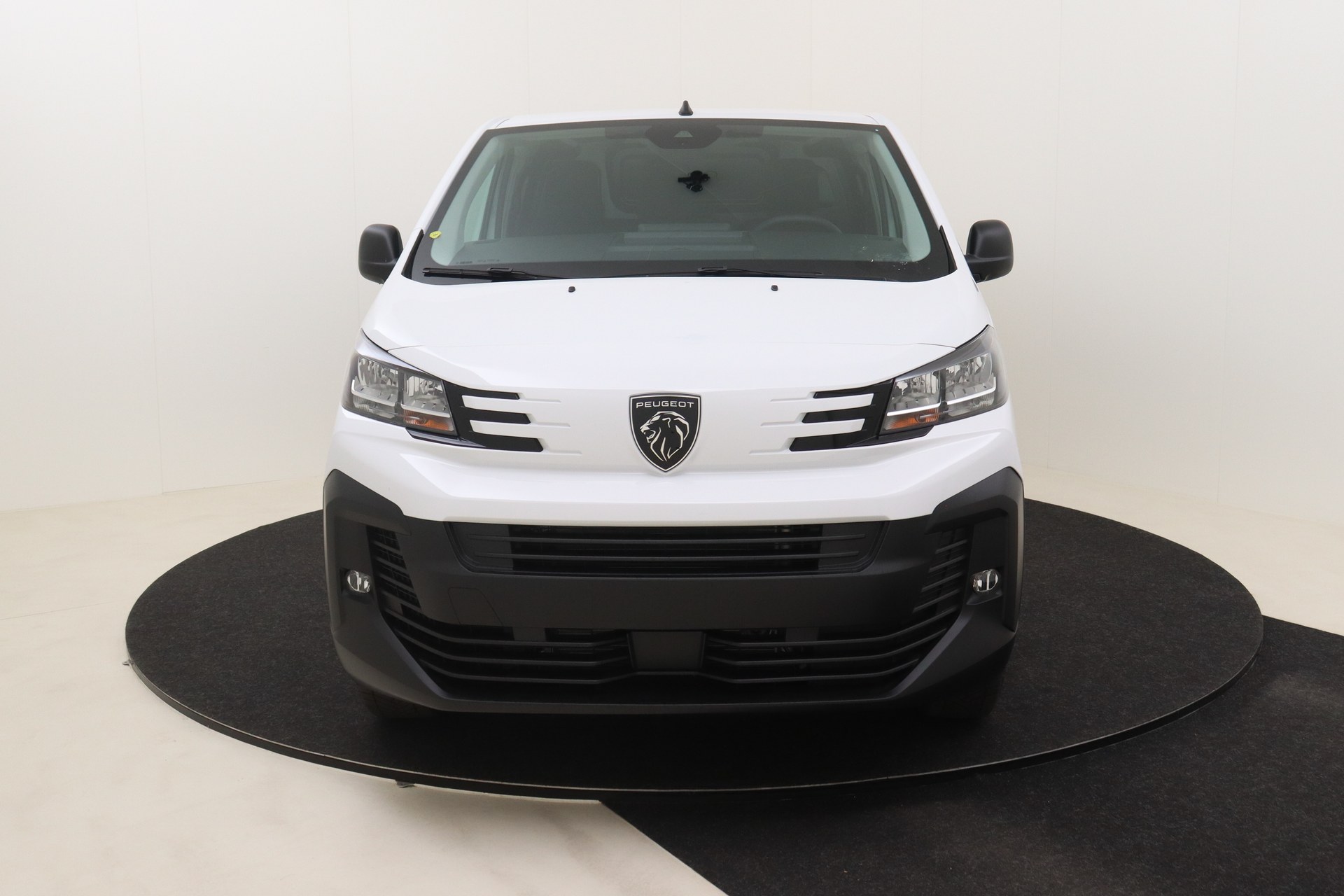 PEUGEOT EXPERT 2.0 BlueHDi 145 MAN6 Long