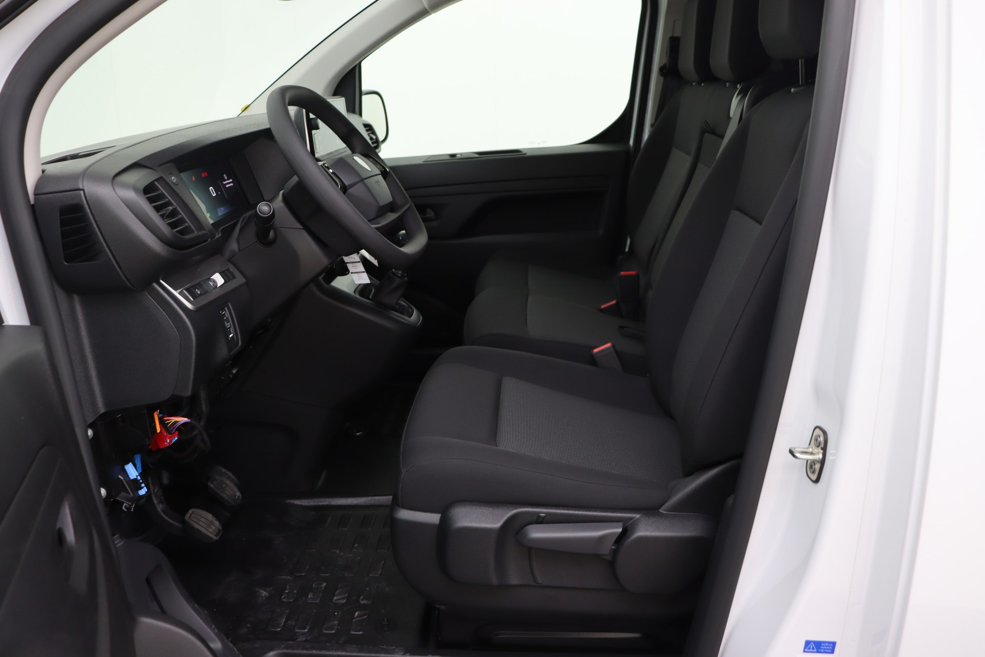 PEUGEOT EXPERT 2.0 BlueHDi 145 MAN6 Long