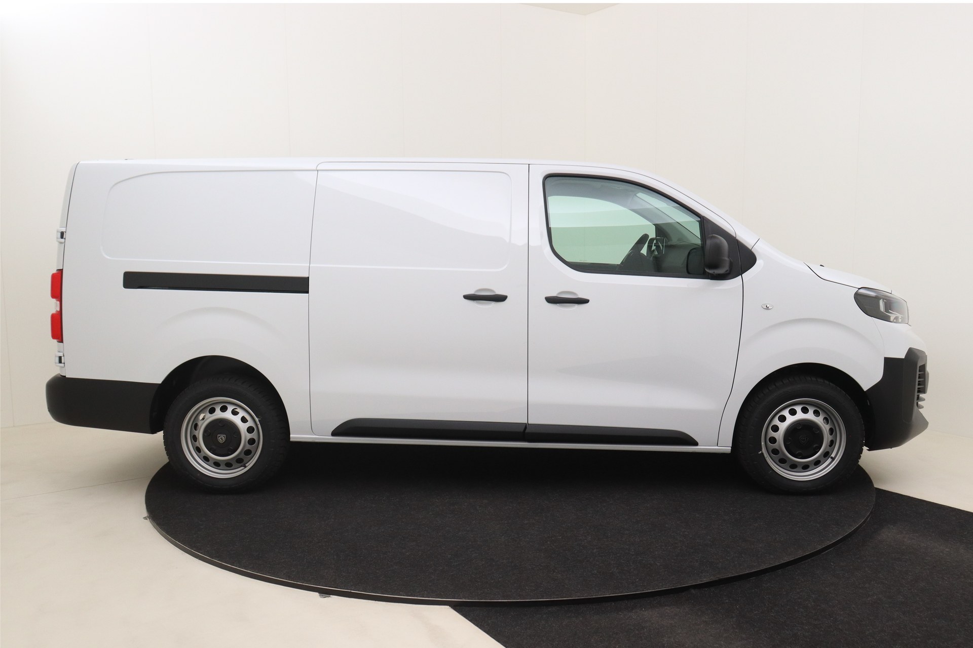 PEUGEOT EXPERT 2.0 BlueHDi 145 MAN6 Long