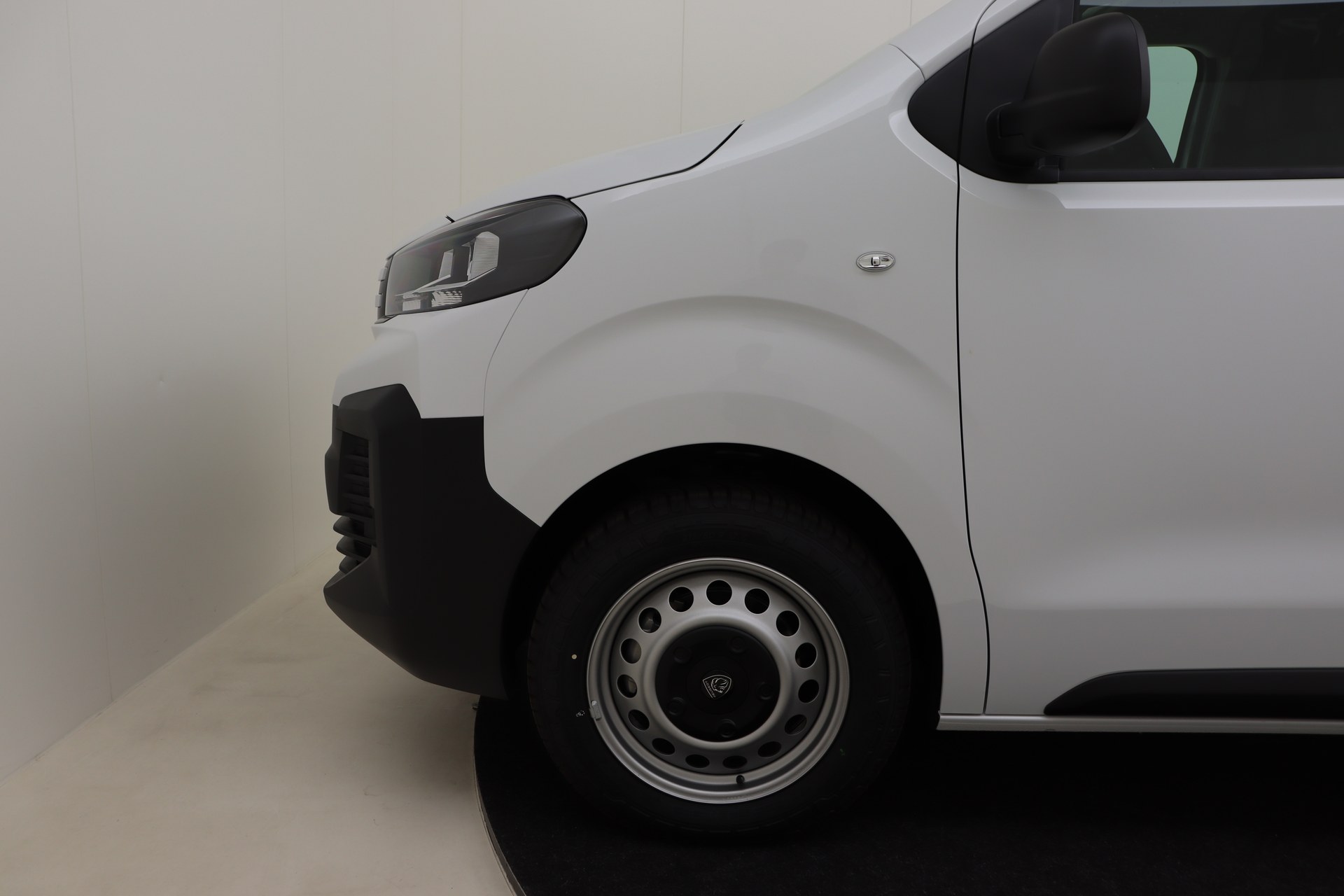 PEUGEOT EXPERT 2.0 BlueHDi 145 MAN6 Long