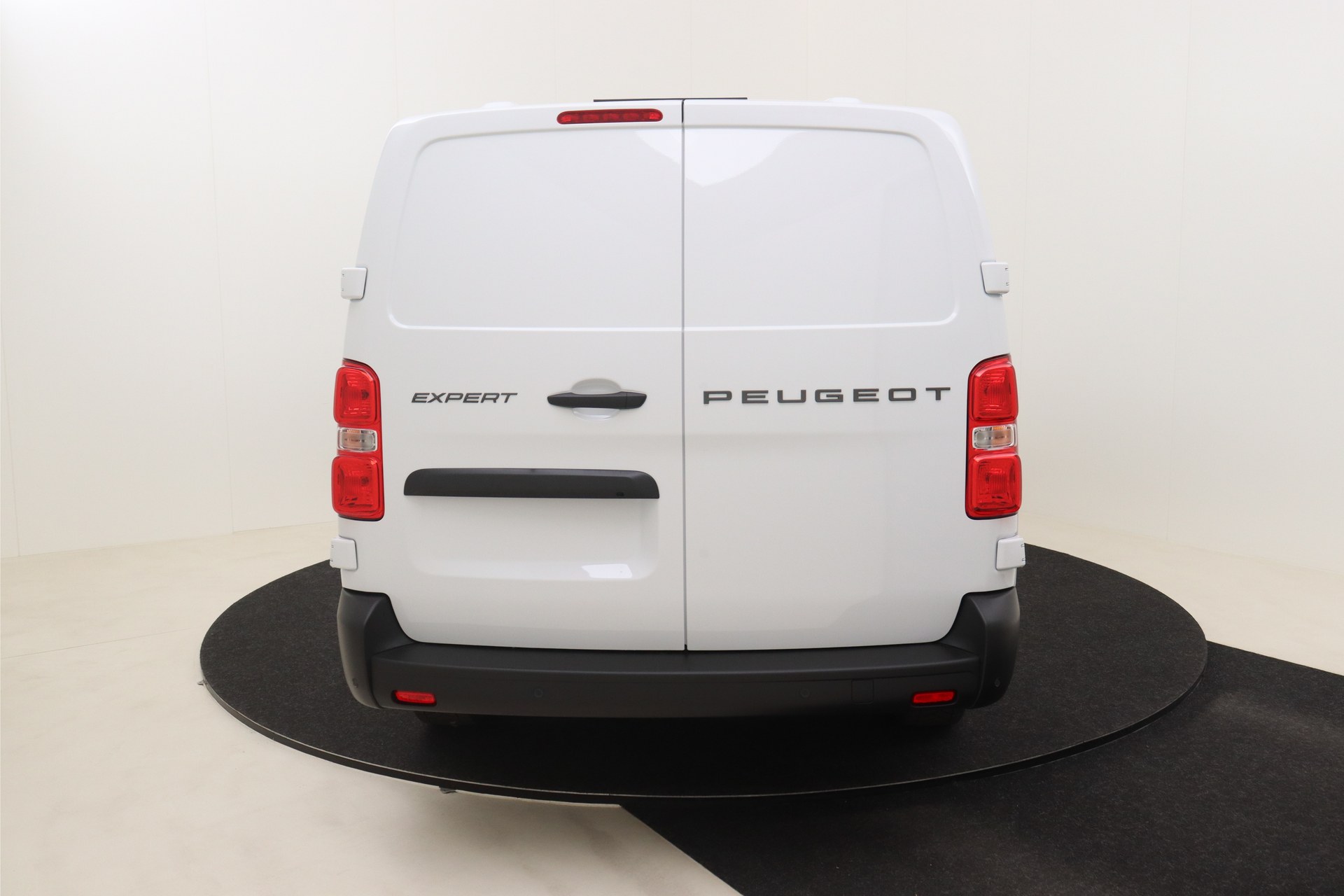 PEUGEOT EXPERT 2.0 BlueHDi 145 MAN6 Long