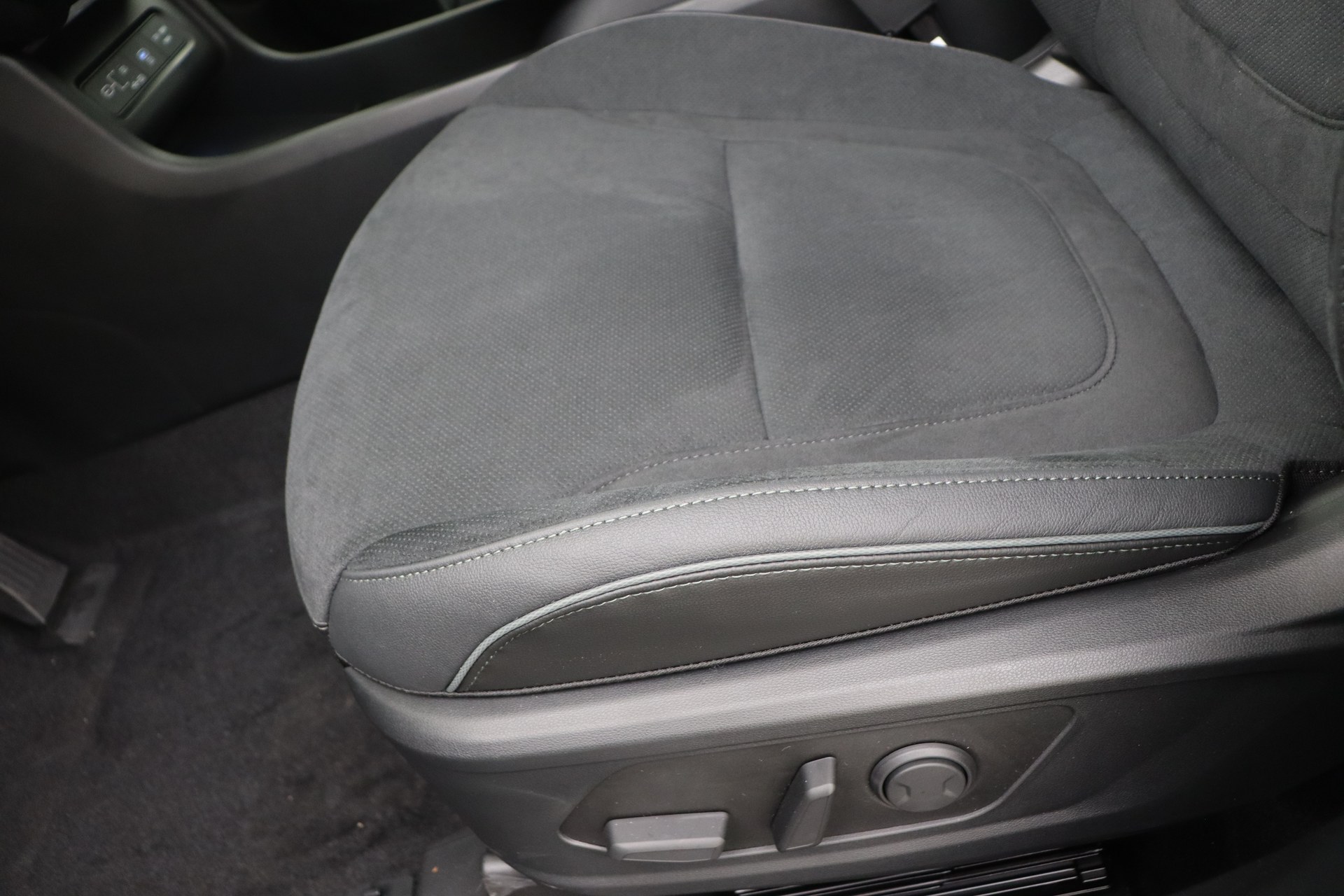 HYUNDAI TUCSON 1.6 T-GDi HEV 215ch 6AT 20th Anniversary Sensation Pack