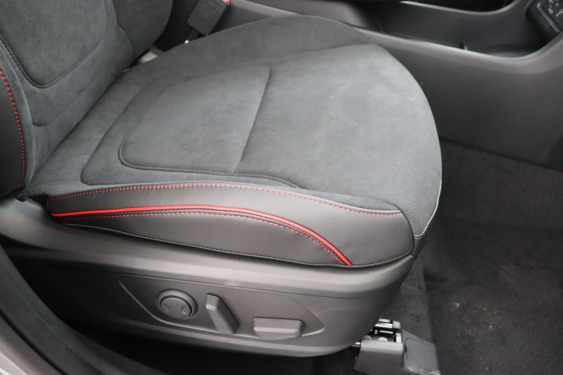 HYUNDAI TUCSON 1.6 T-GDi HEV 215ch 6AT Shine N-line