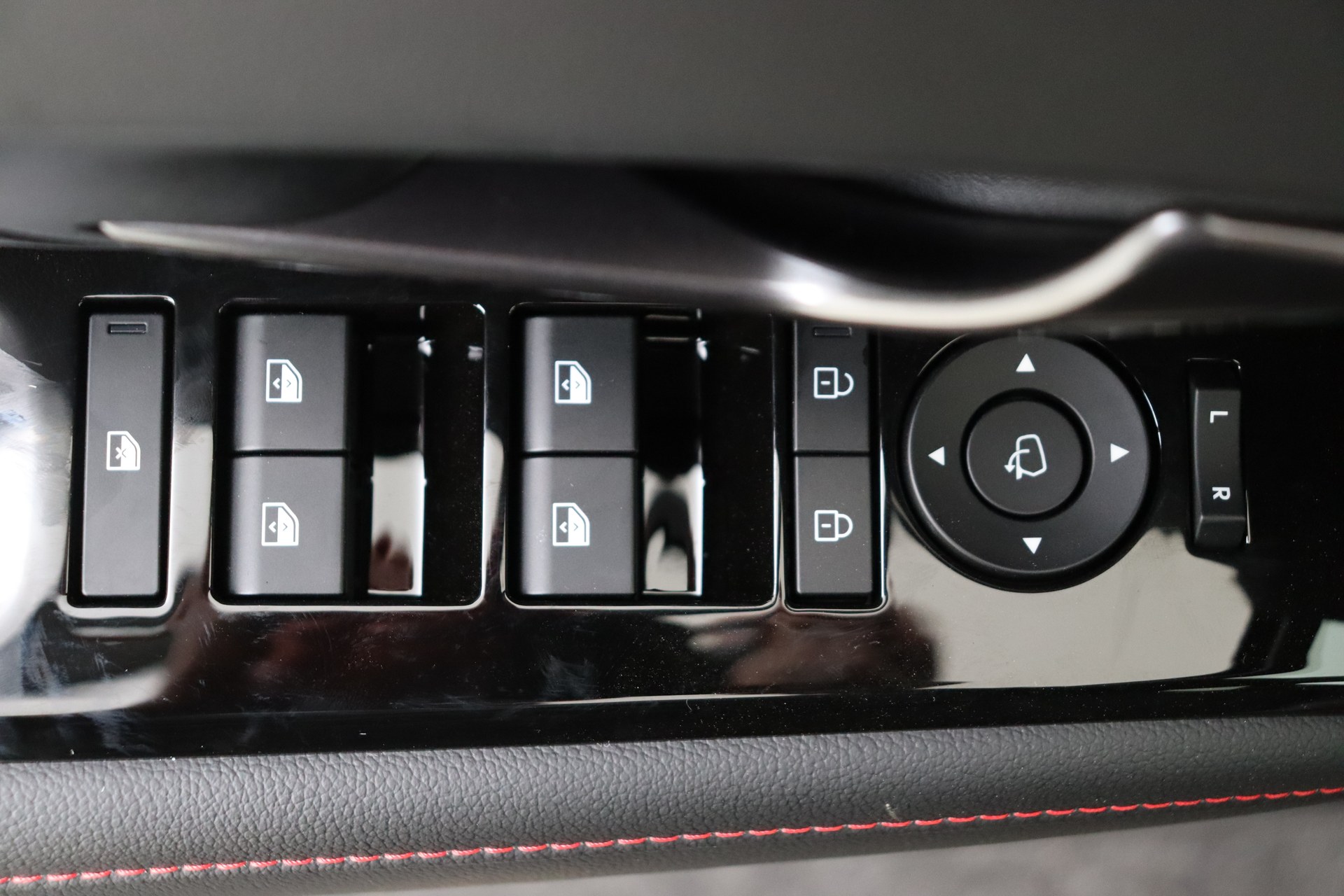 HYUNDAI TUCSON 1.6 T-GDi HEV 215ch 6AT Shine N-line