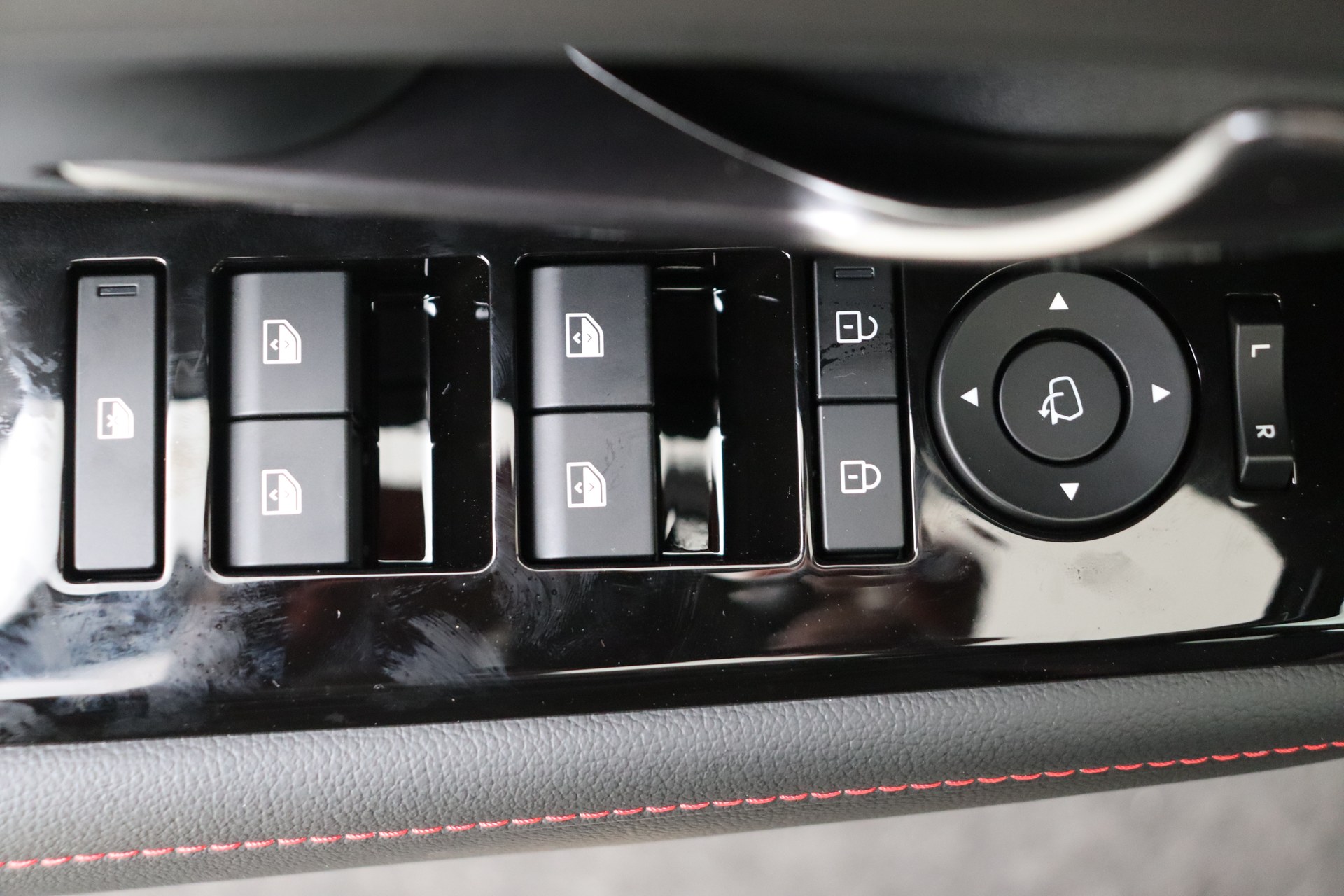 HYUNDAI TUCSON 1.6 T-GDi HEV 215ch 6AT Shine N-line