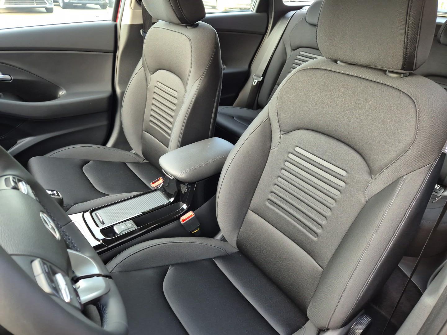 HYUNDAI I30 1.5 Gasoline 97hp