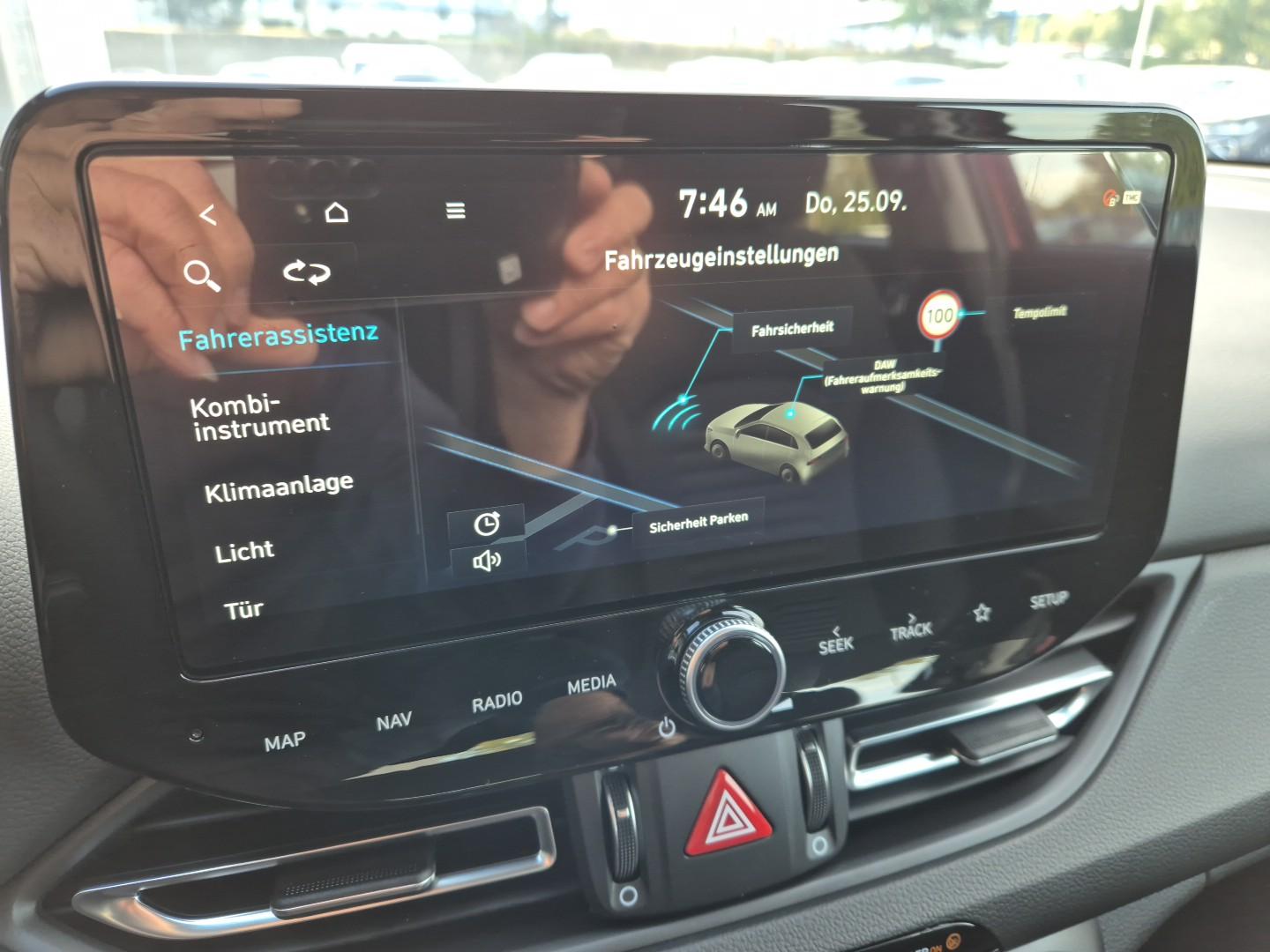 HYUNDAI I30 1.5 Gasoline 97hp