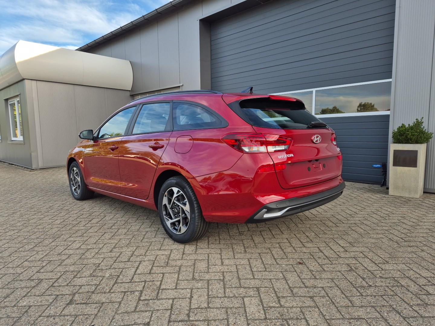 HYUNDAI I30 1.5 Gasoline 97hp