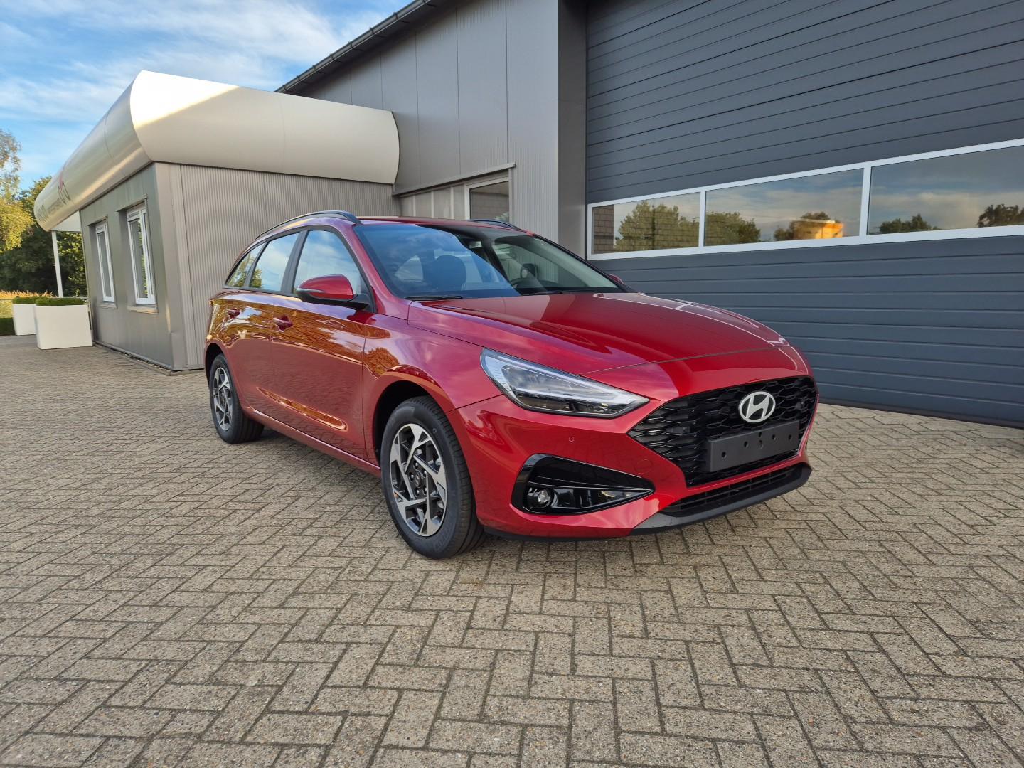 HYUNDAI I30 1.5 Gasoline 97hp