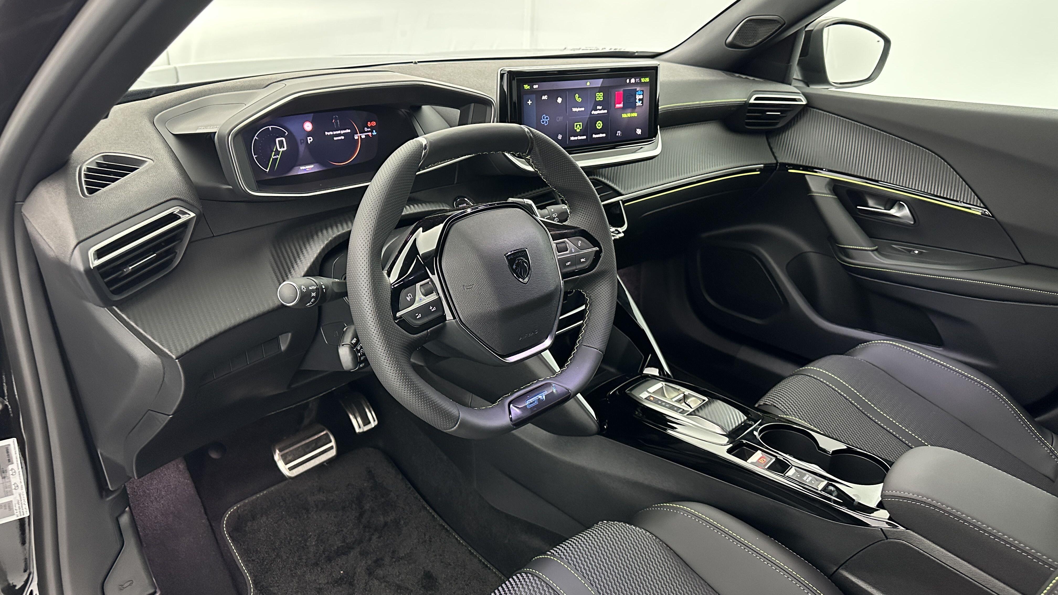 PEUGEOT 2008 II(2) 1.2 PureTech 130ch GT EAT8