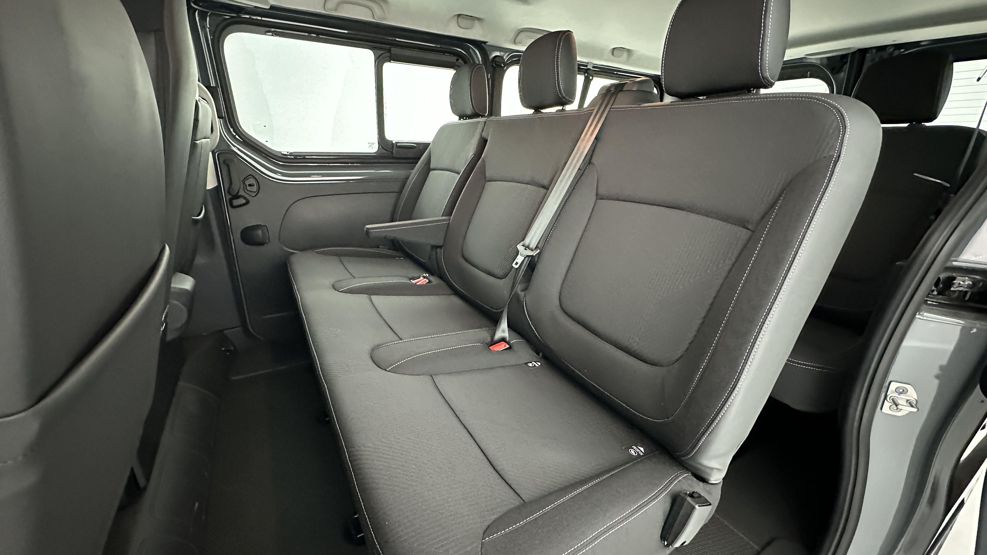 NISSAN PRIMASTAR COMBI II L2H1 3.0t 2.0 dCi 150ch Acenta