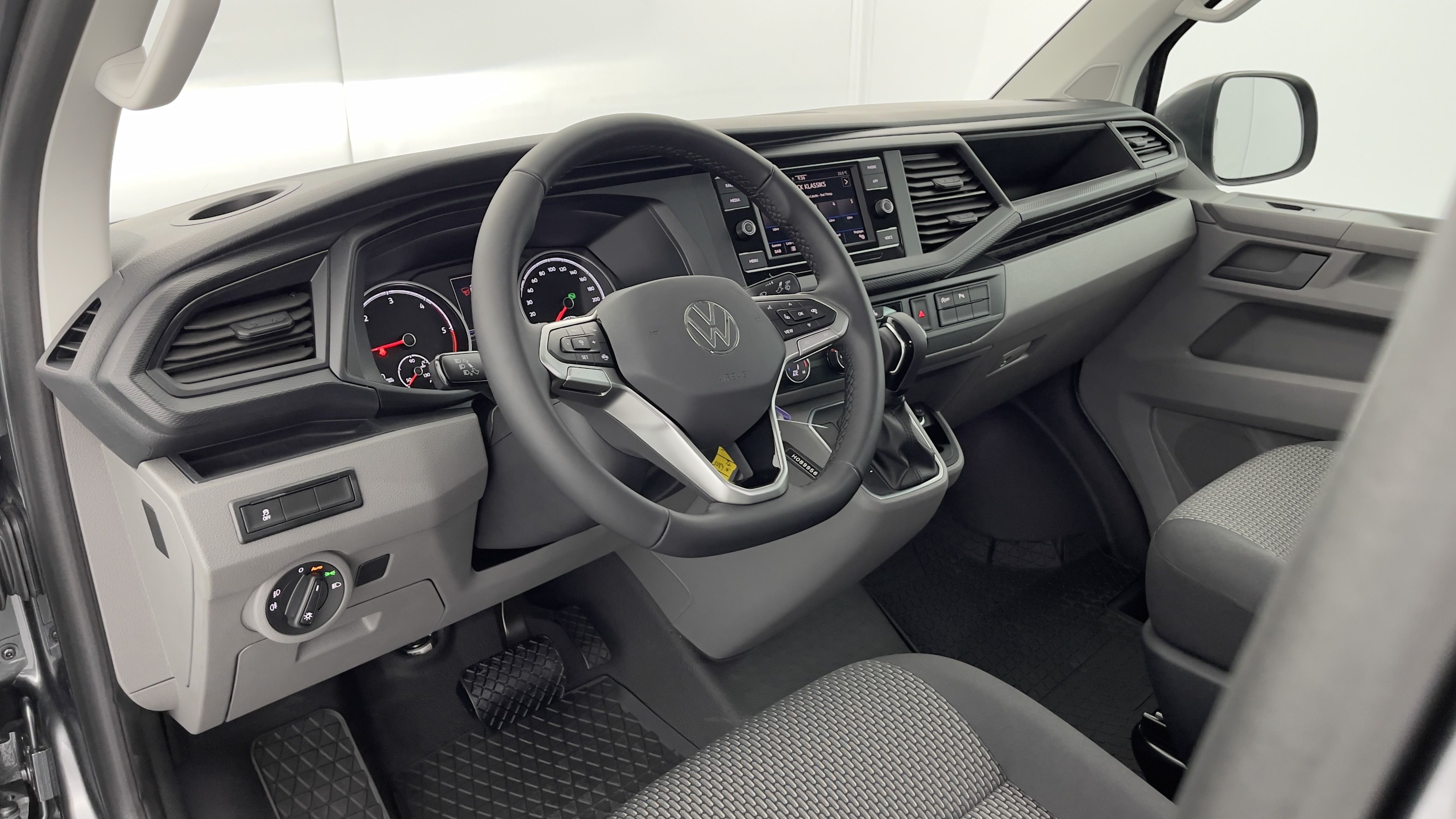 VOLKSWAGEN TRANSPORTER T6.1 PROCAB L1 2.0 TDI 150ch Business Plus DSG7