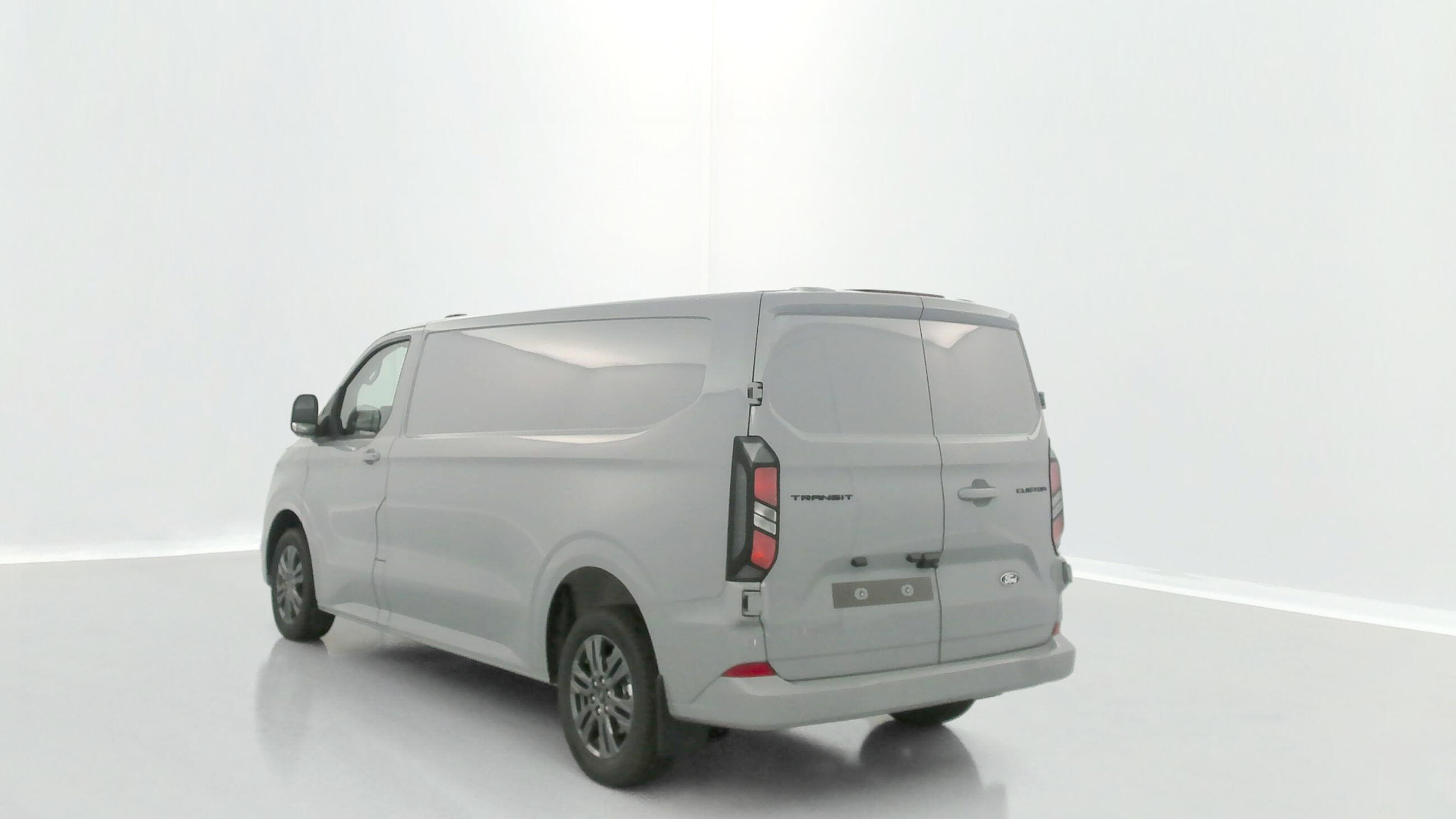 FORD TRANSIT CUSTOM II 320 L2H1 2.0 Ecoblue 170ch Limited BVA8