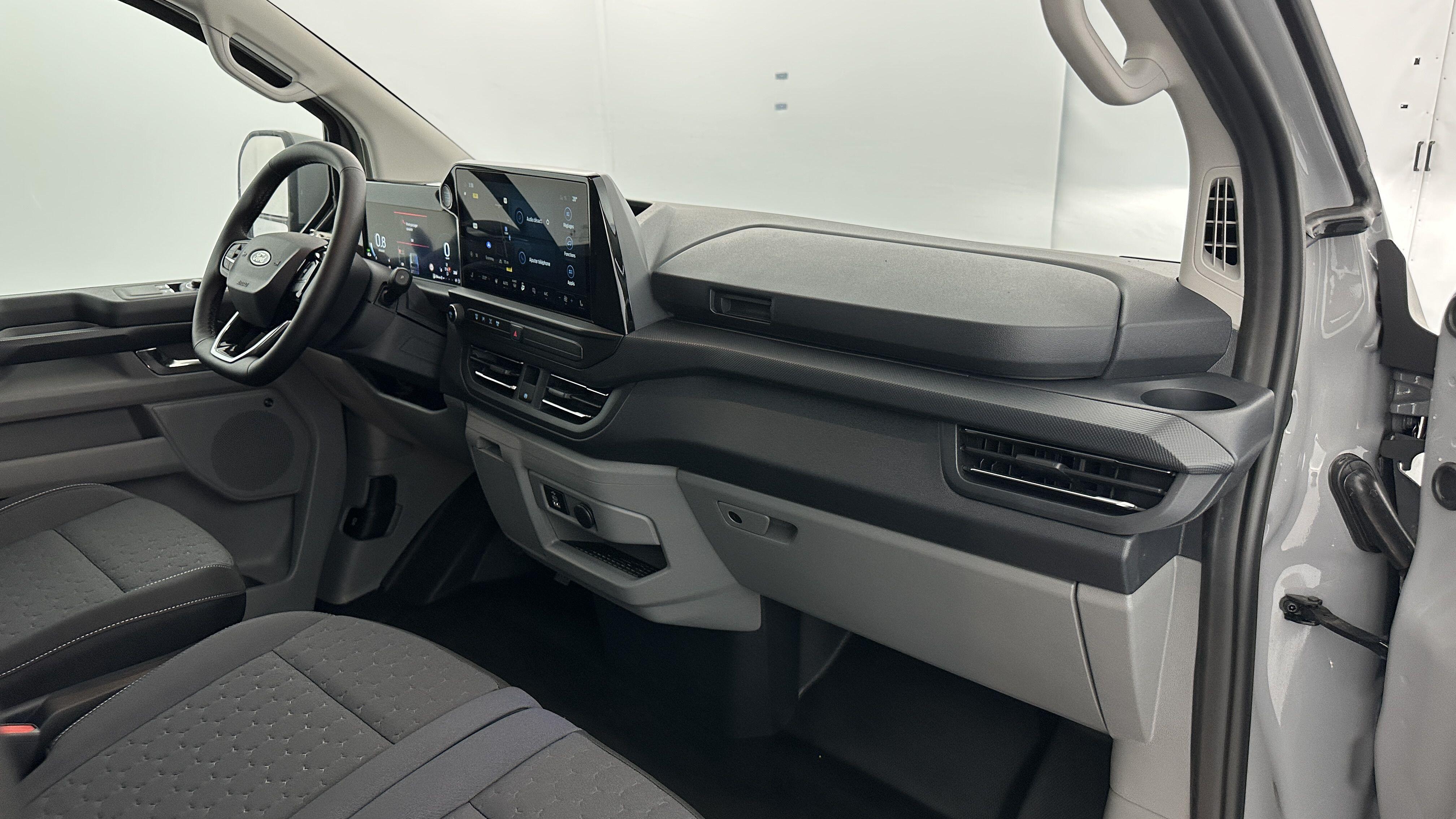 FORD TRANSIT CUSTOM II 320 L2H1 2.0 Ecoblue 170ch Limited BVA8