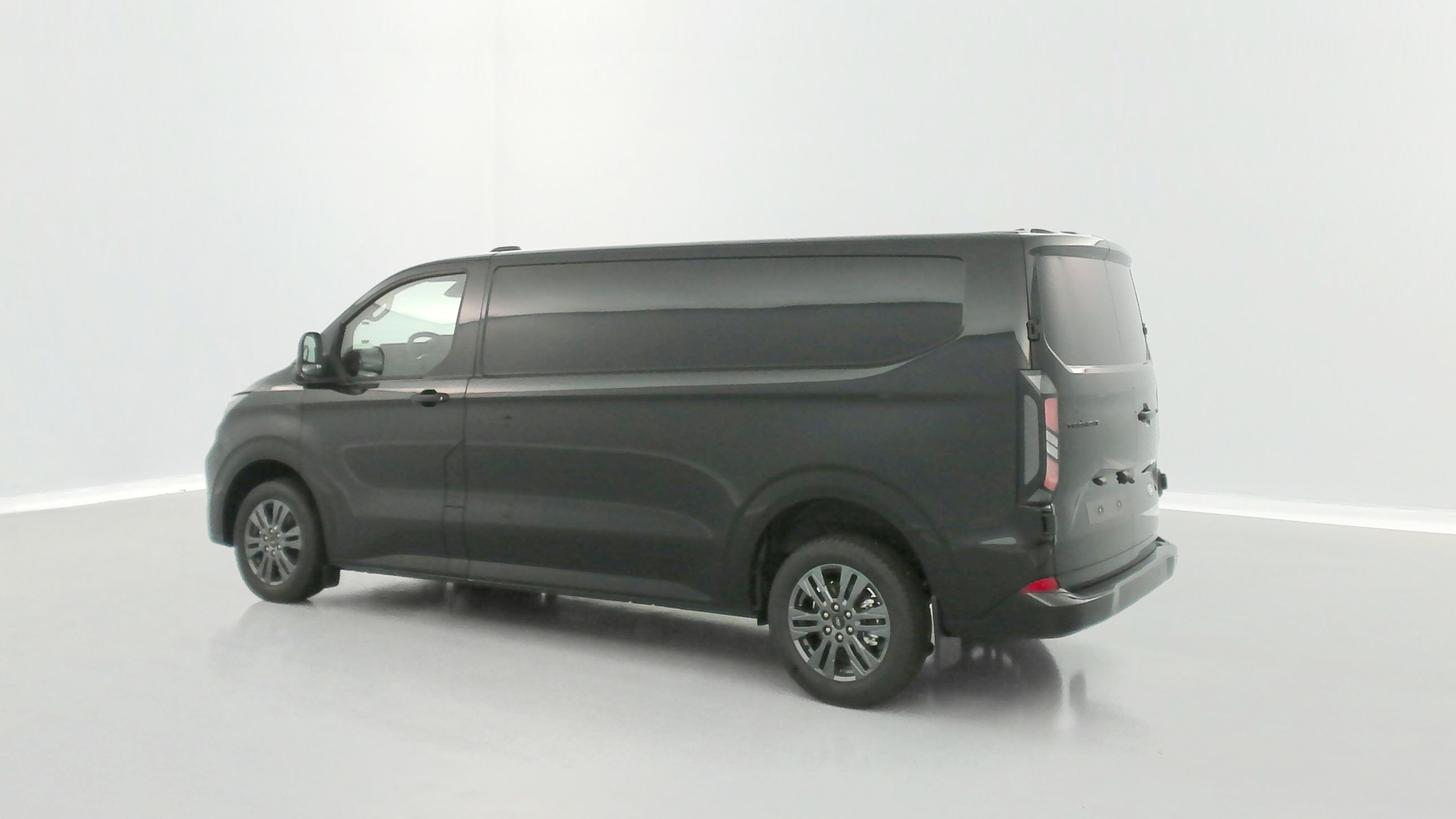 FORD TRANSIT CUSTOM II 320 L2H1 2.0 Ecoblue 170ch Limited BVA8
