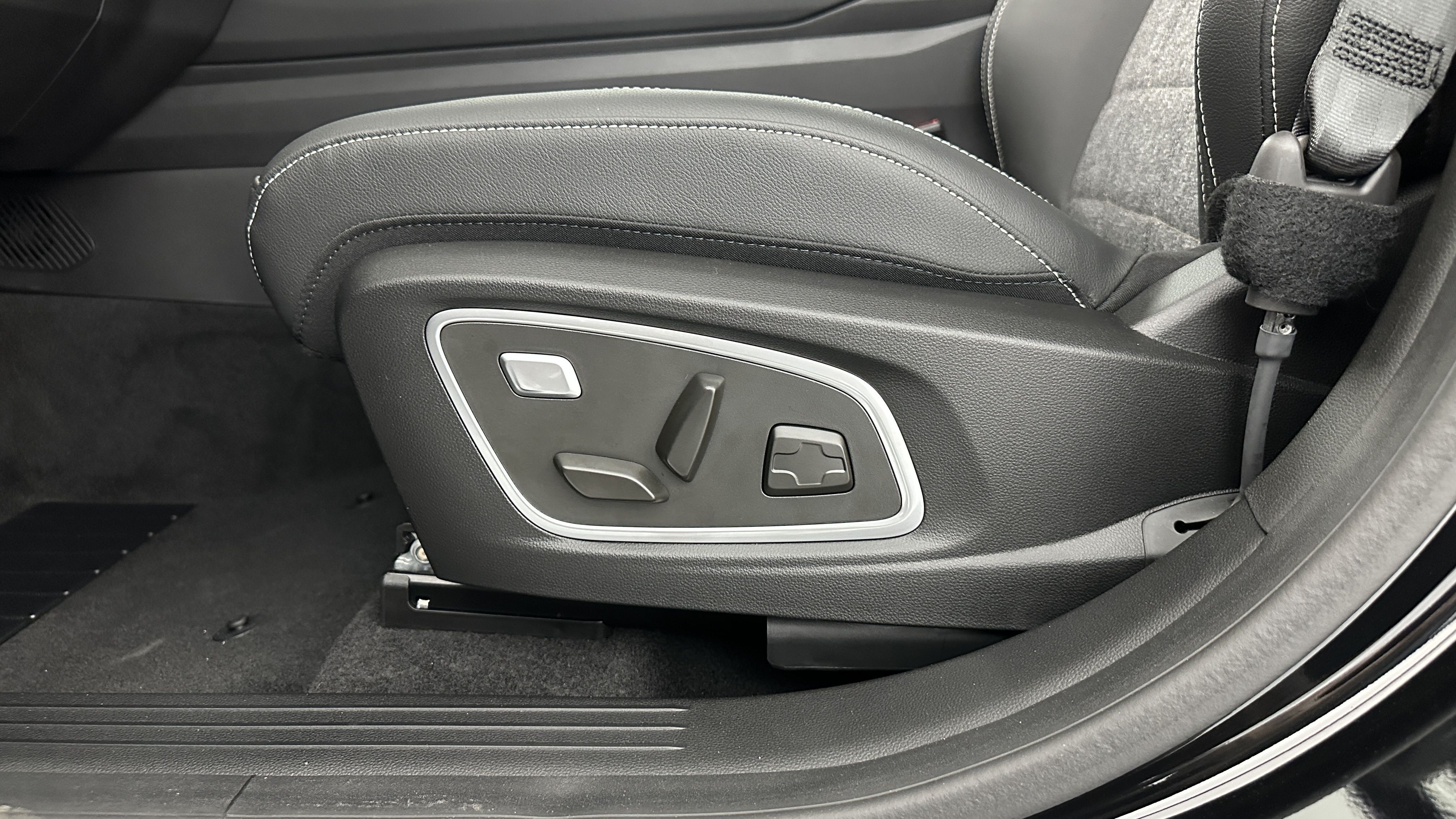 RENAULT ESPACE VI E-Tech full hybrid 200ch Techno + PACK DRIVING + PACK COMFORT PREMIUM