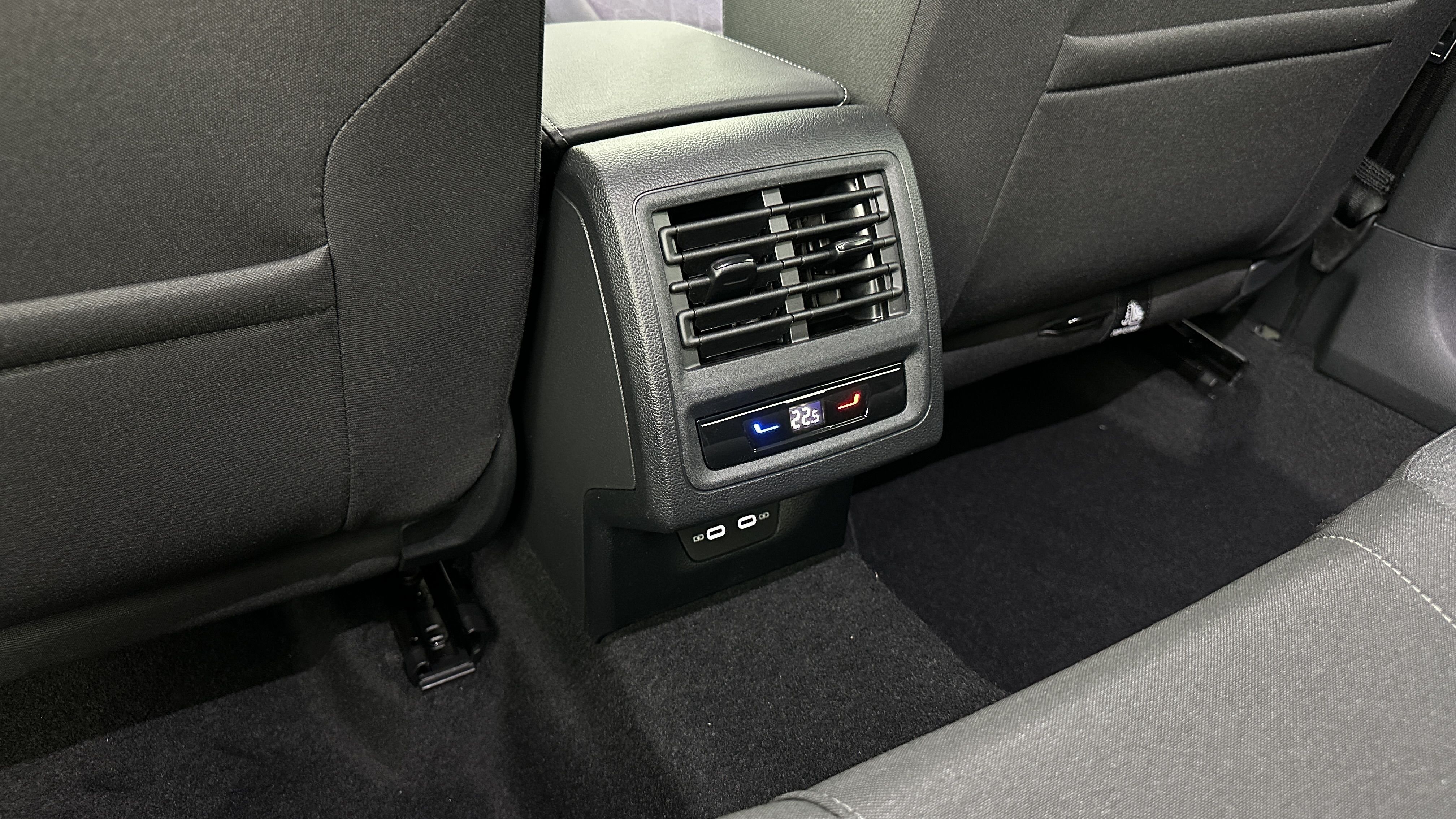 VOLKSWAGEN GOLF VIII 1.5 eTSI EVO2 115ch Edition DSG7