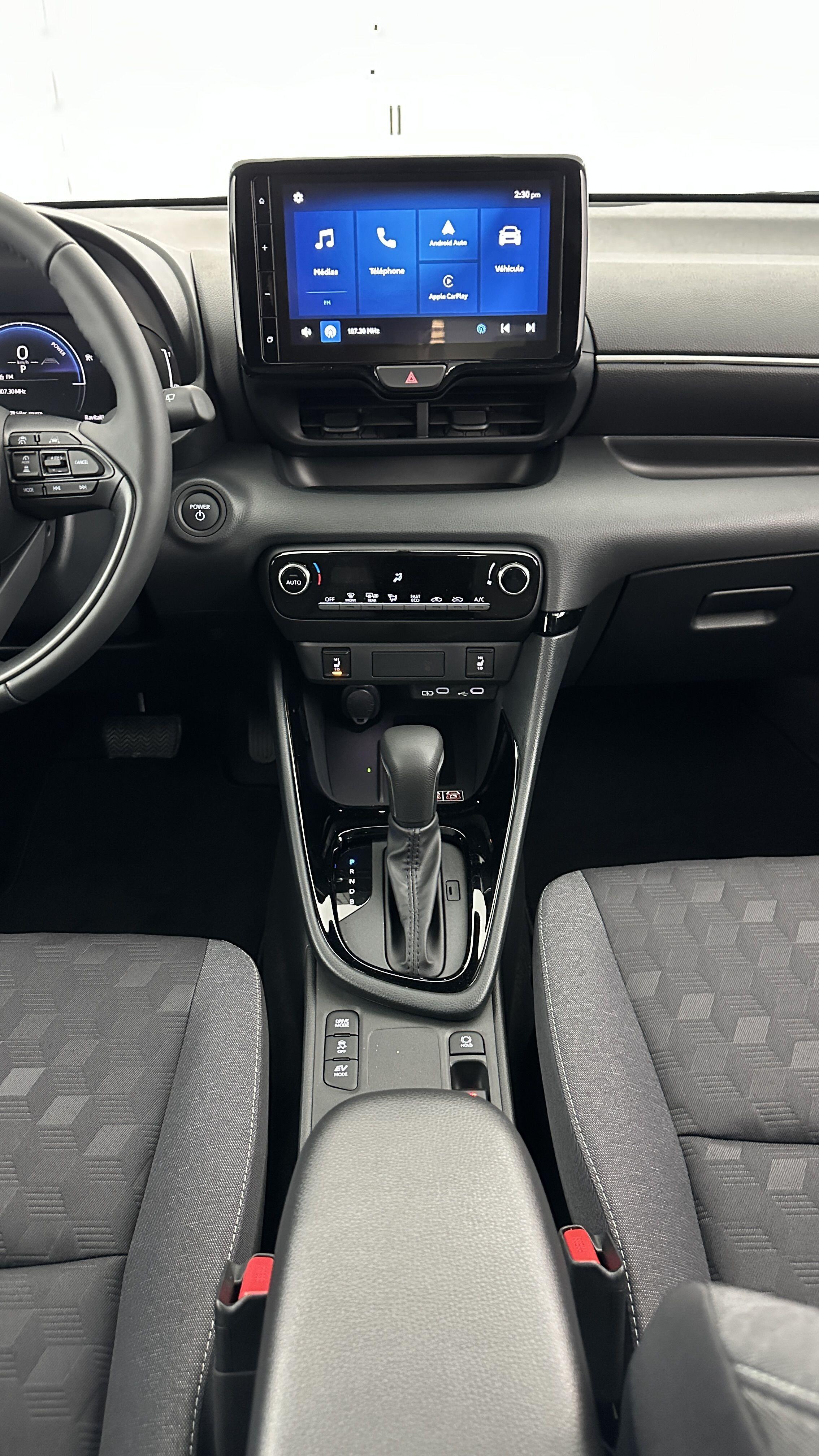 TOYOTA YARIS Hybride 116h Design e-CVT
