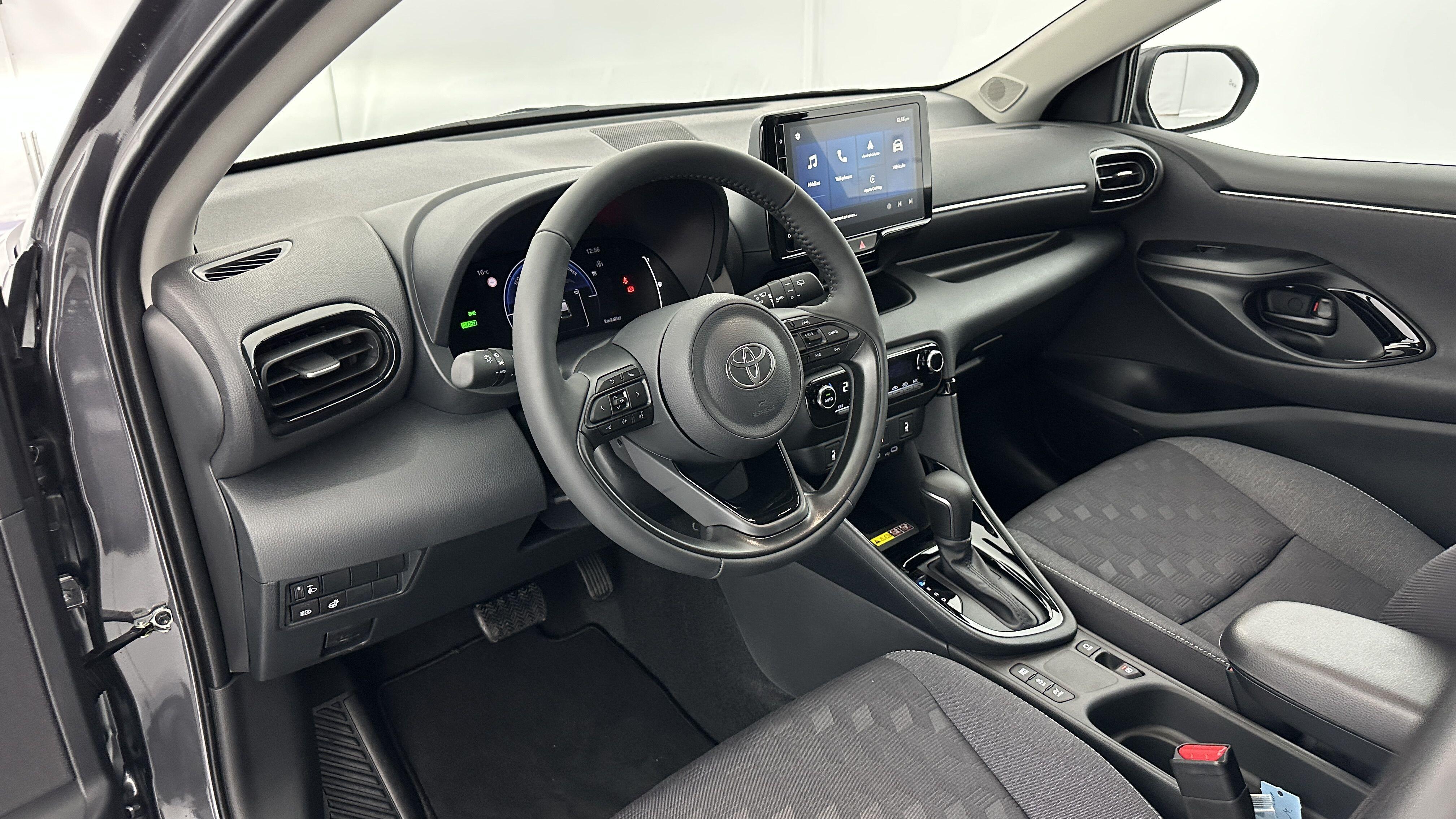 TOYOTA YARIS Hybride 116h Design e-CVT