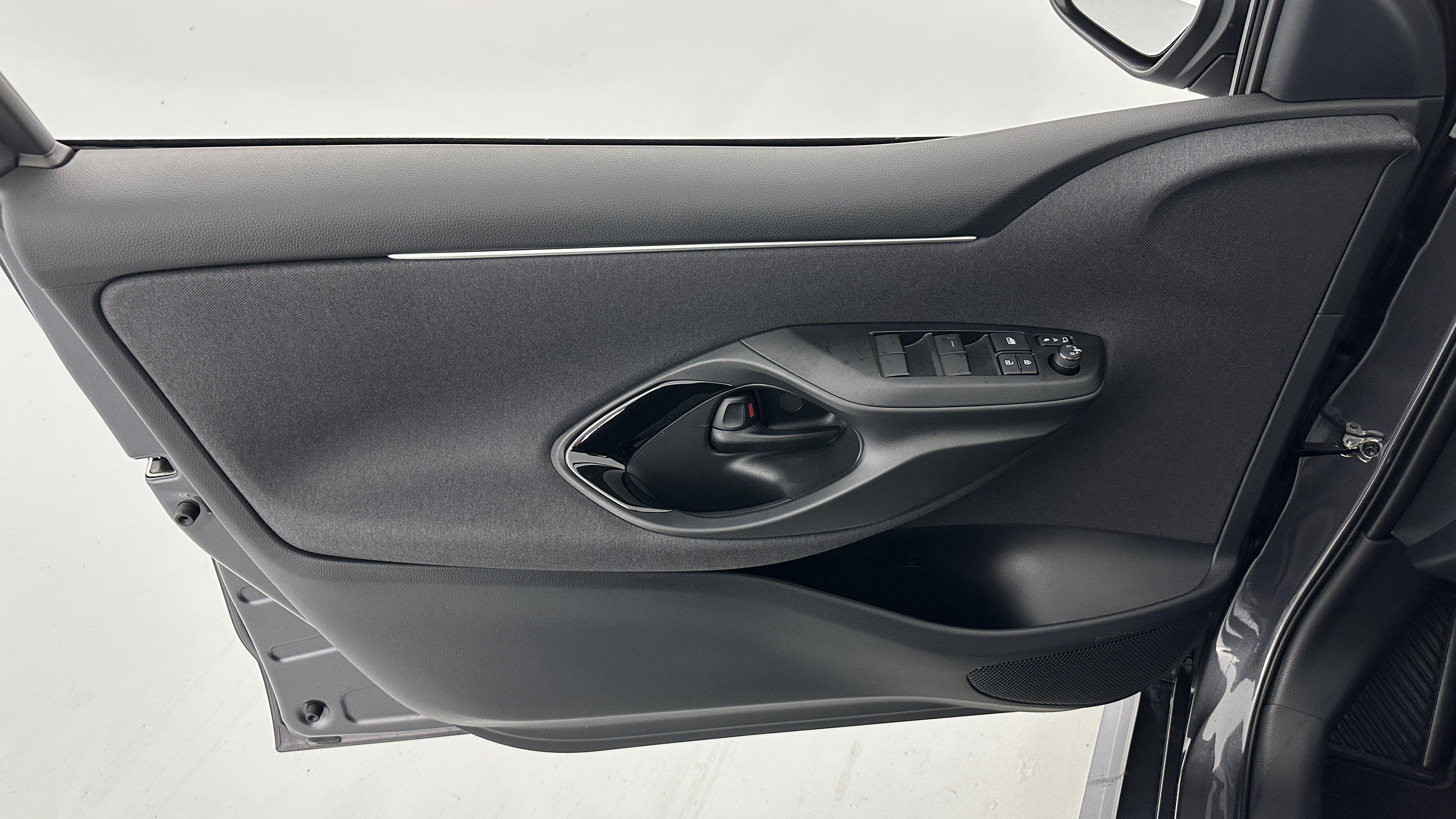 TOYOTA YARIS Hybride 116h Design e-CVT