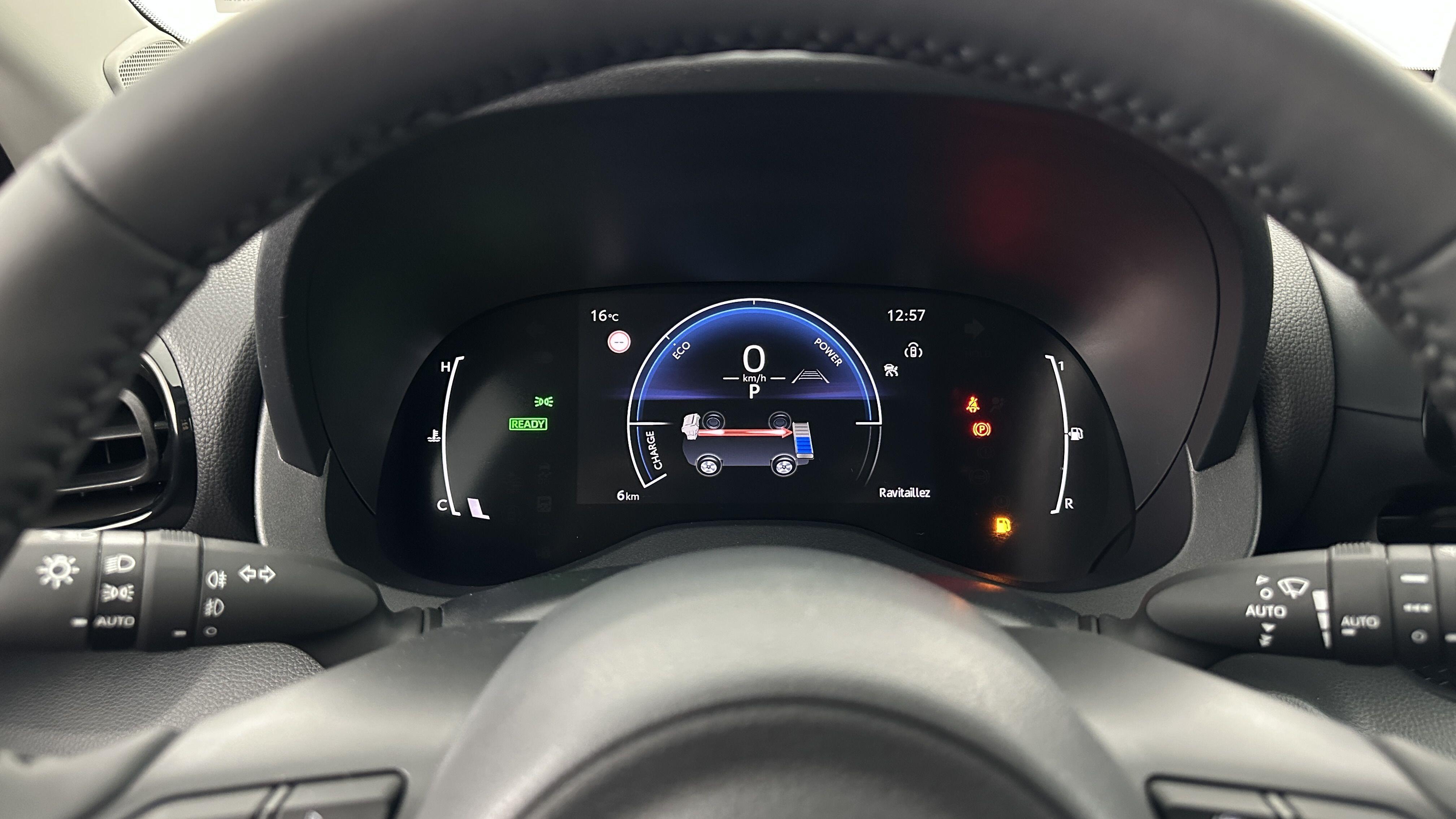 TOYOTA YARIS Hybride 116h Design e-CVT