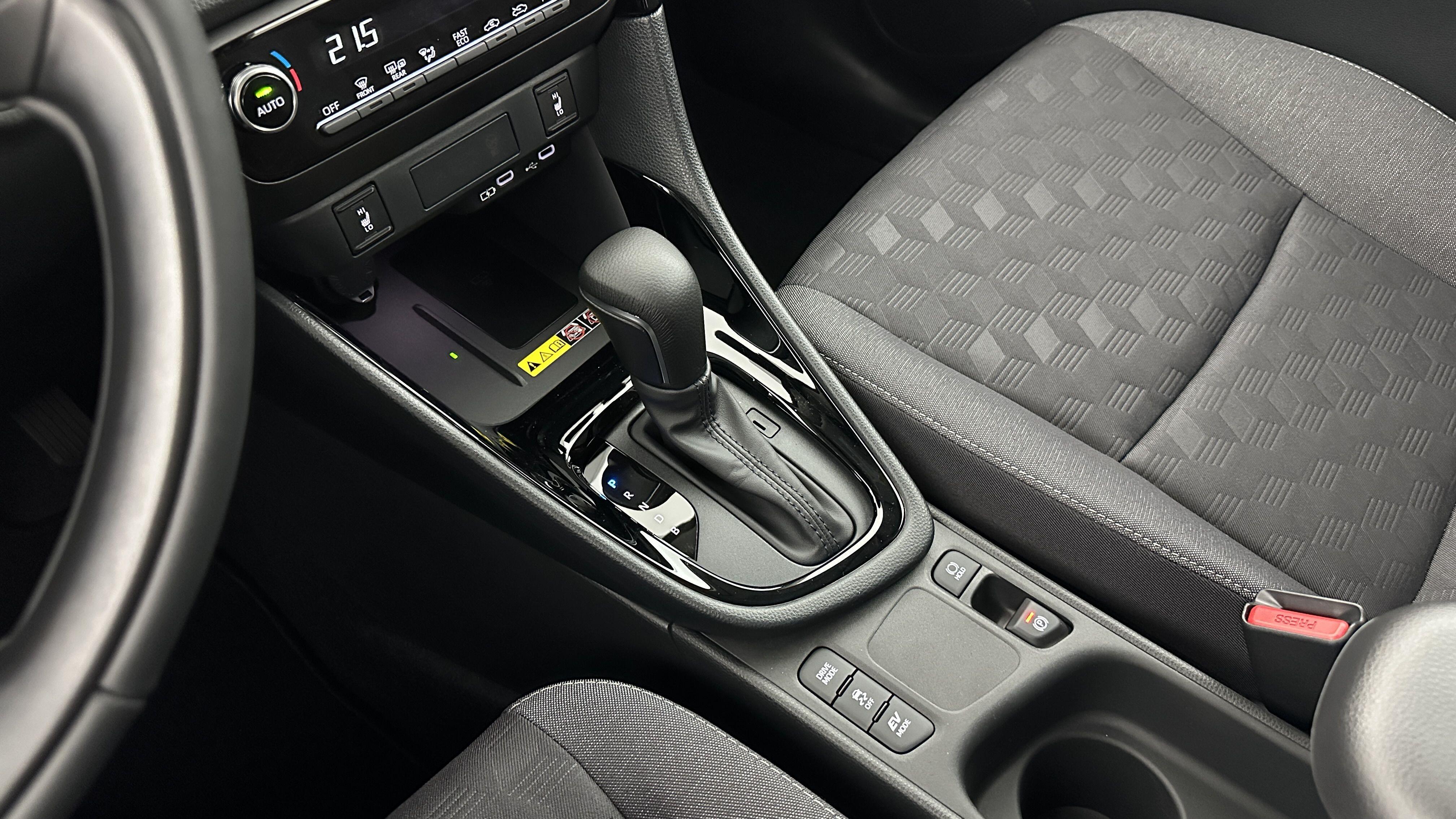 TOYOTA YARIS Hybride 116h Design e-CVT