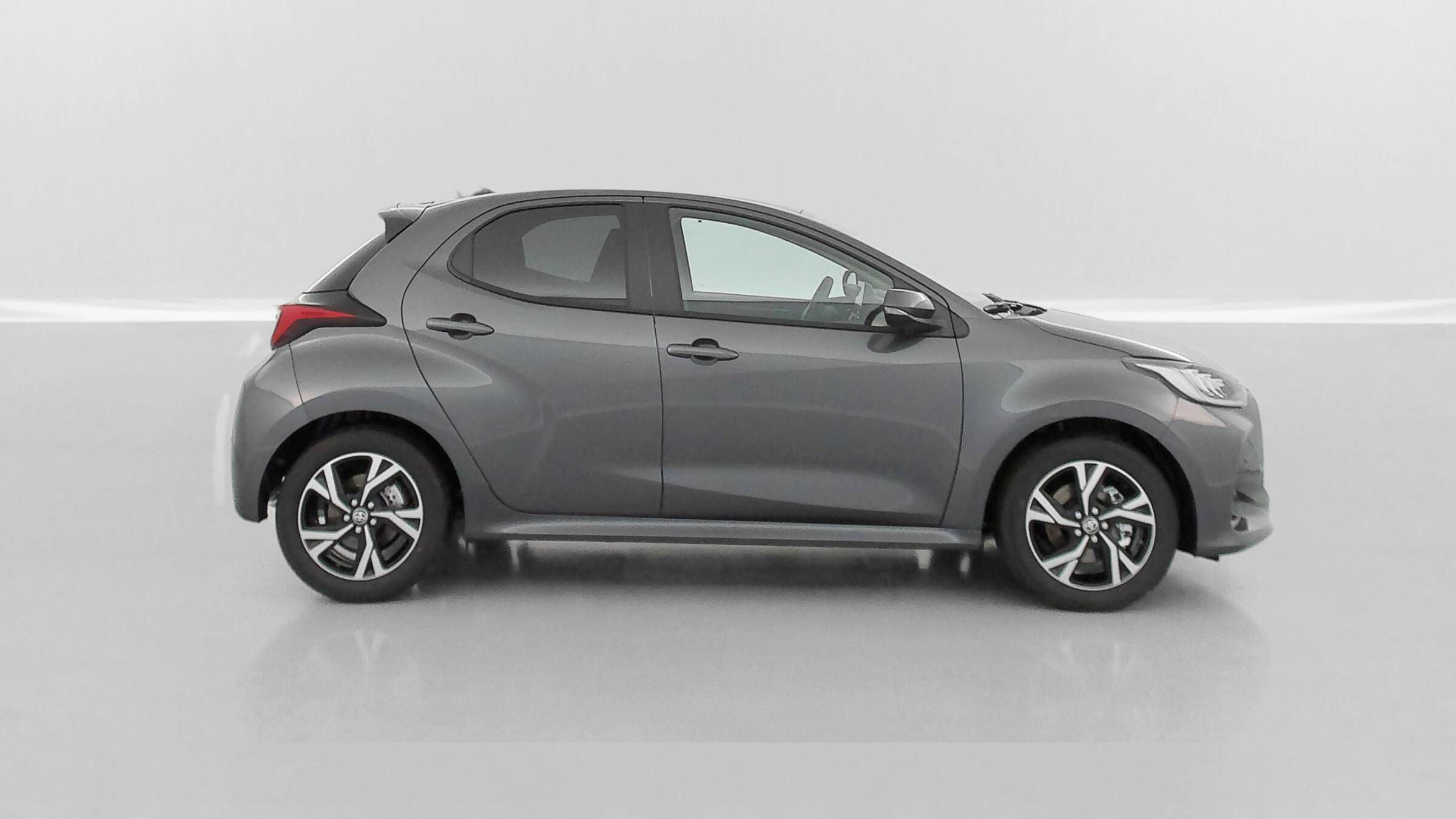 TOYOTA YARIS Hybride 116h Design e-CVT