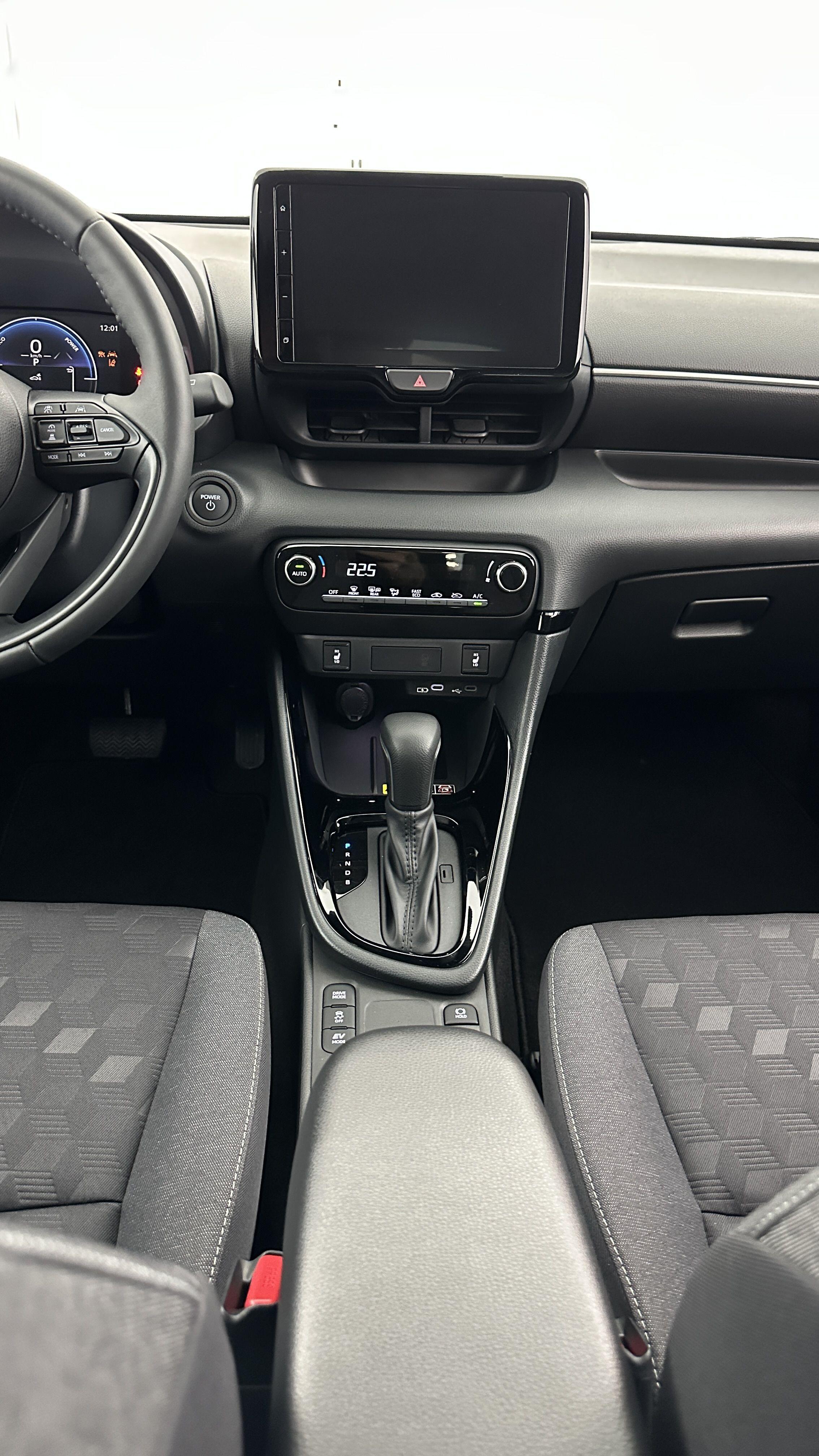 TOYOTA YARIS Hybride 116h Design e-CVT