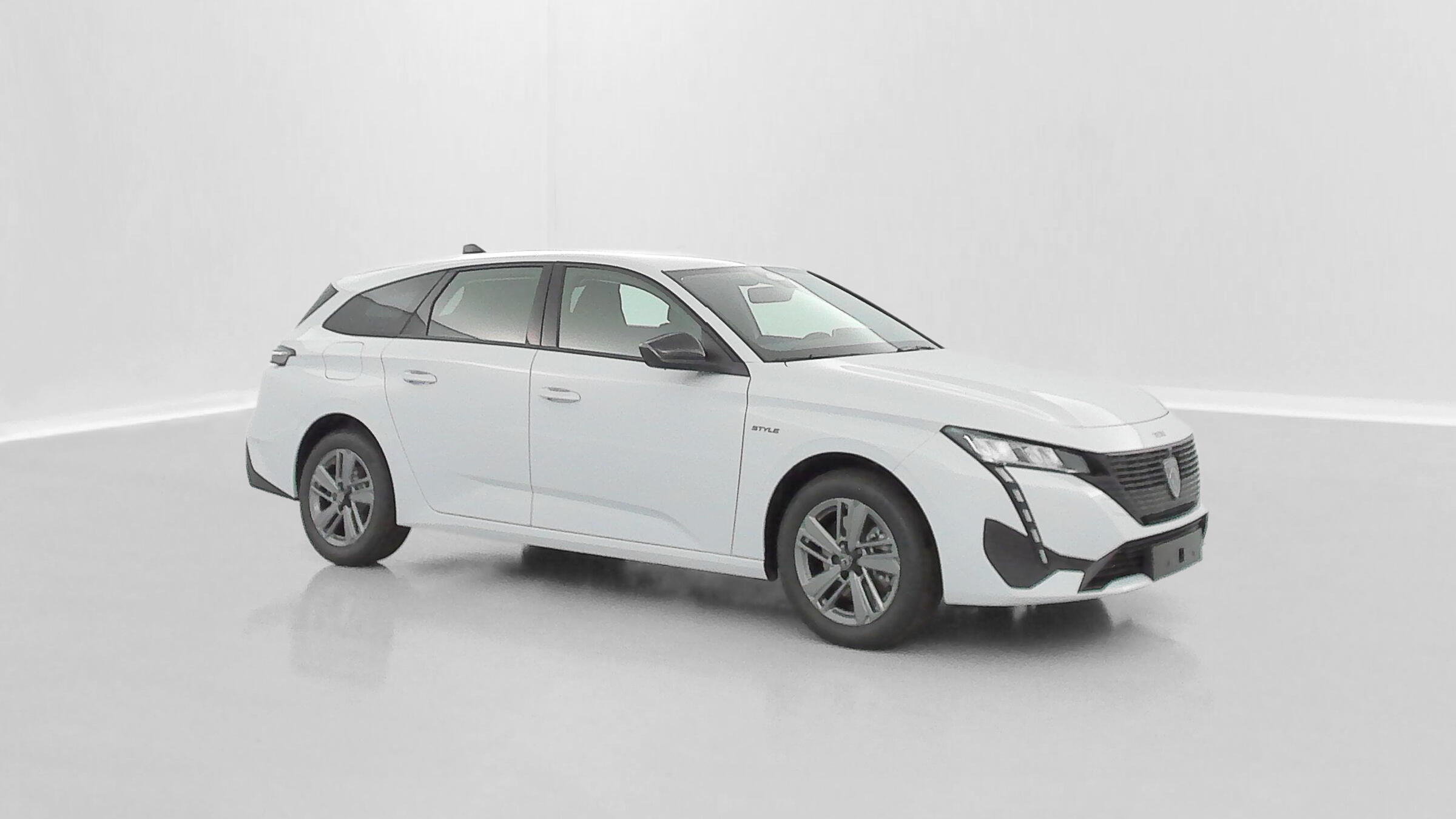 PEUGEOT 308 SW III 1.2 Hybrid 145 e-DCS6 Style