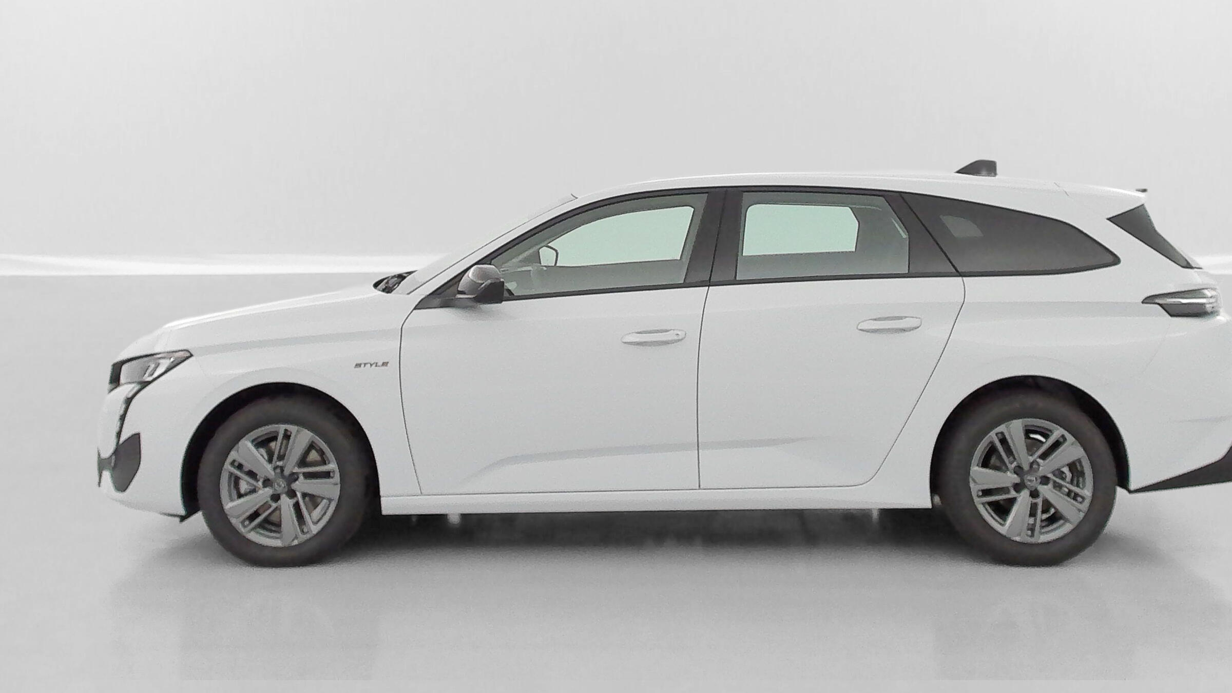 PEUGEOT 308 SW III 1.2 Hybrid 145 e-DCS6 Style
