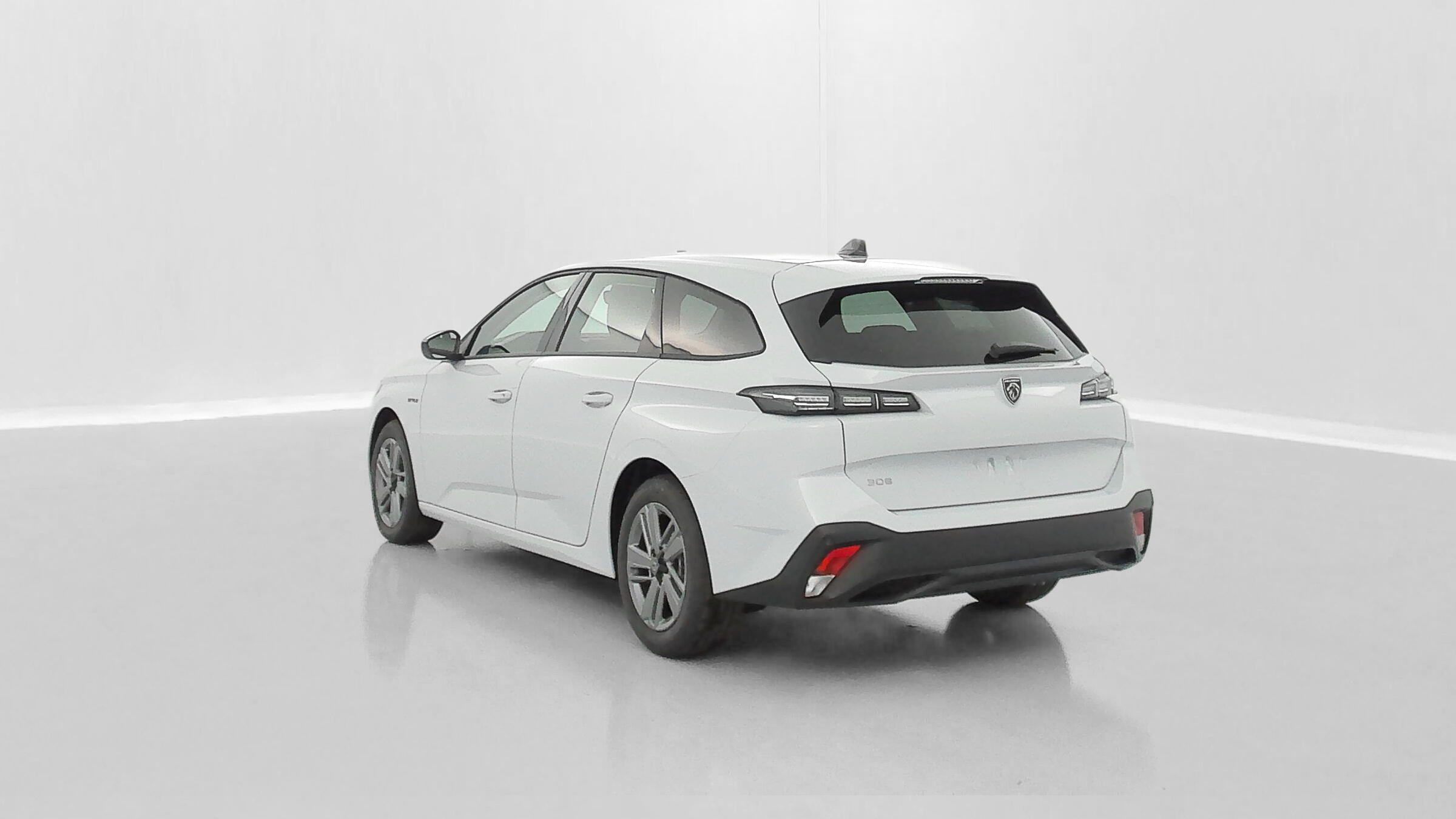 PEUGEOT 308 SW III 1.2 Hybrid 145 e-DCS6 Style