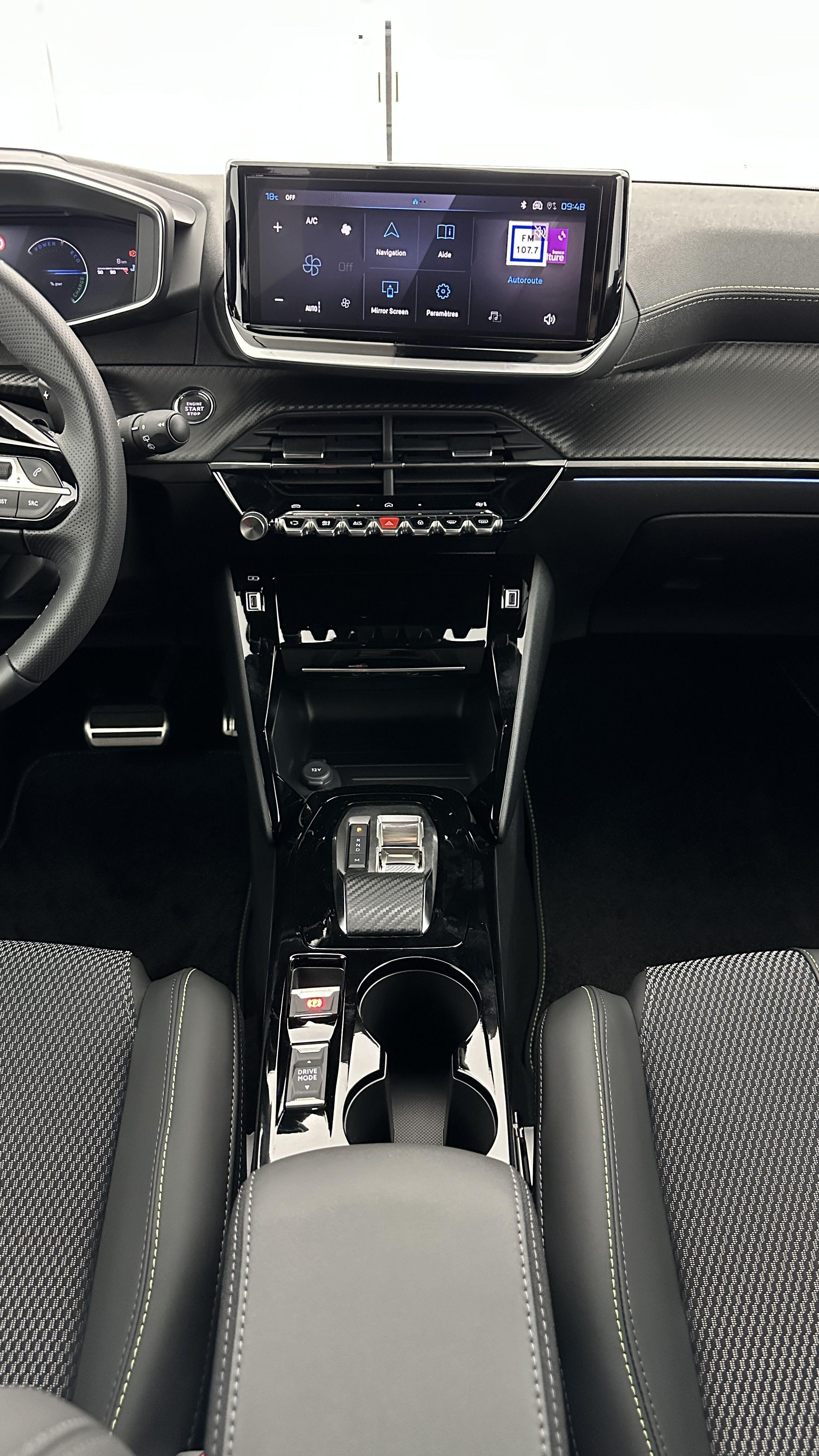 PEUGEOT 2008 II(2) 1.2 Hybrid 136ch GT e-DCS6