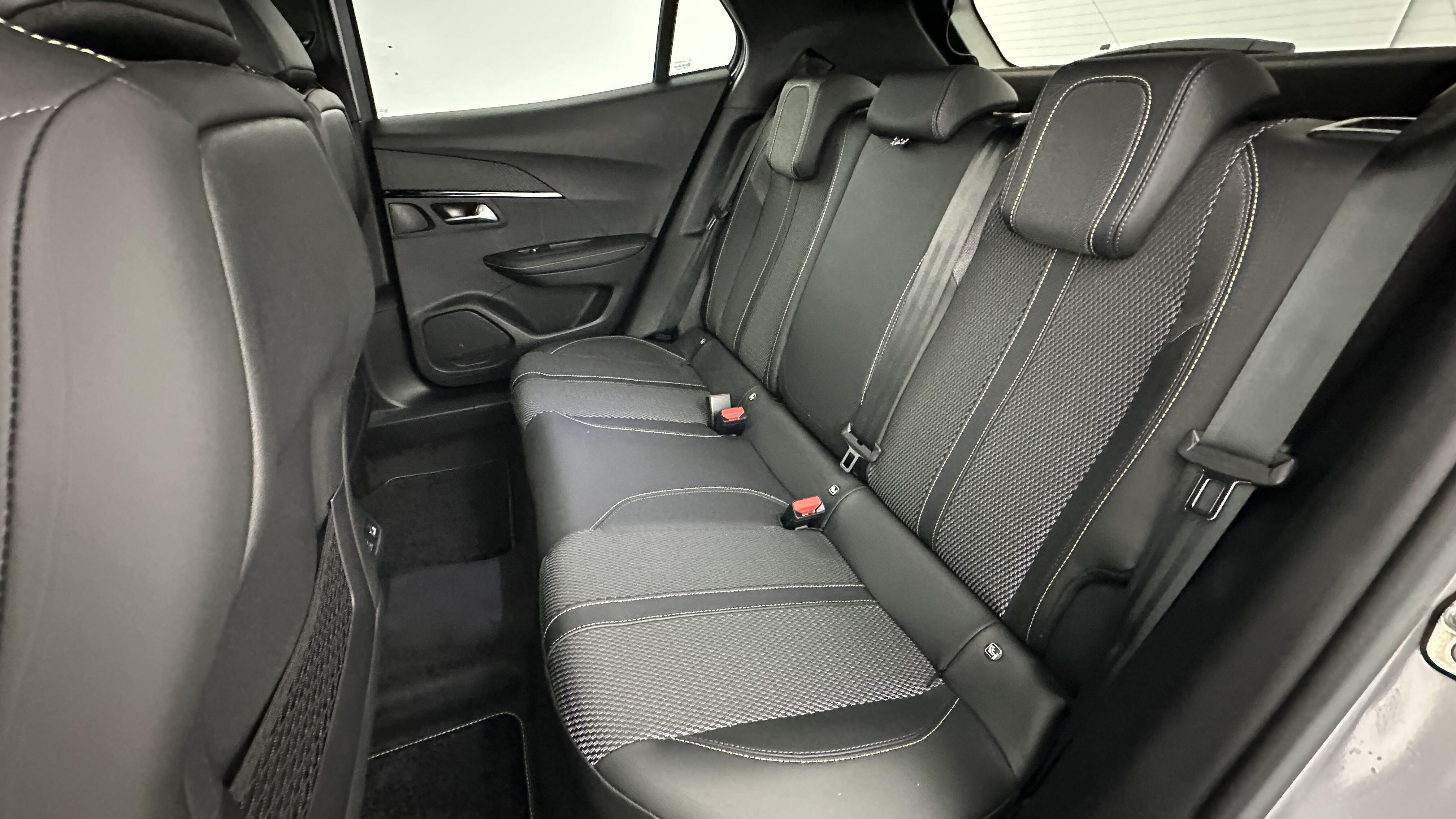 PEUGEOT 2008 II(2) 1.2 Hybrid 136ch GT e-DCS6