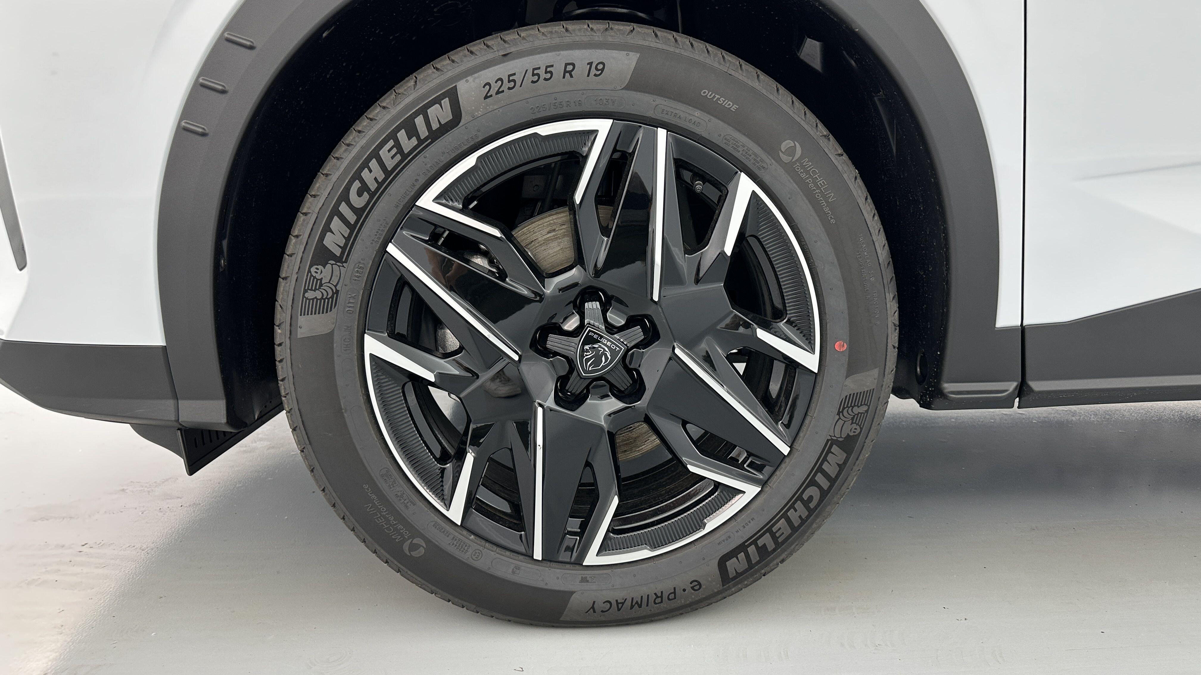 PEUGEOT 5008 1.2 Hybrid 145ch GT e-DCS6