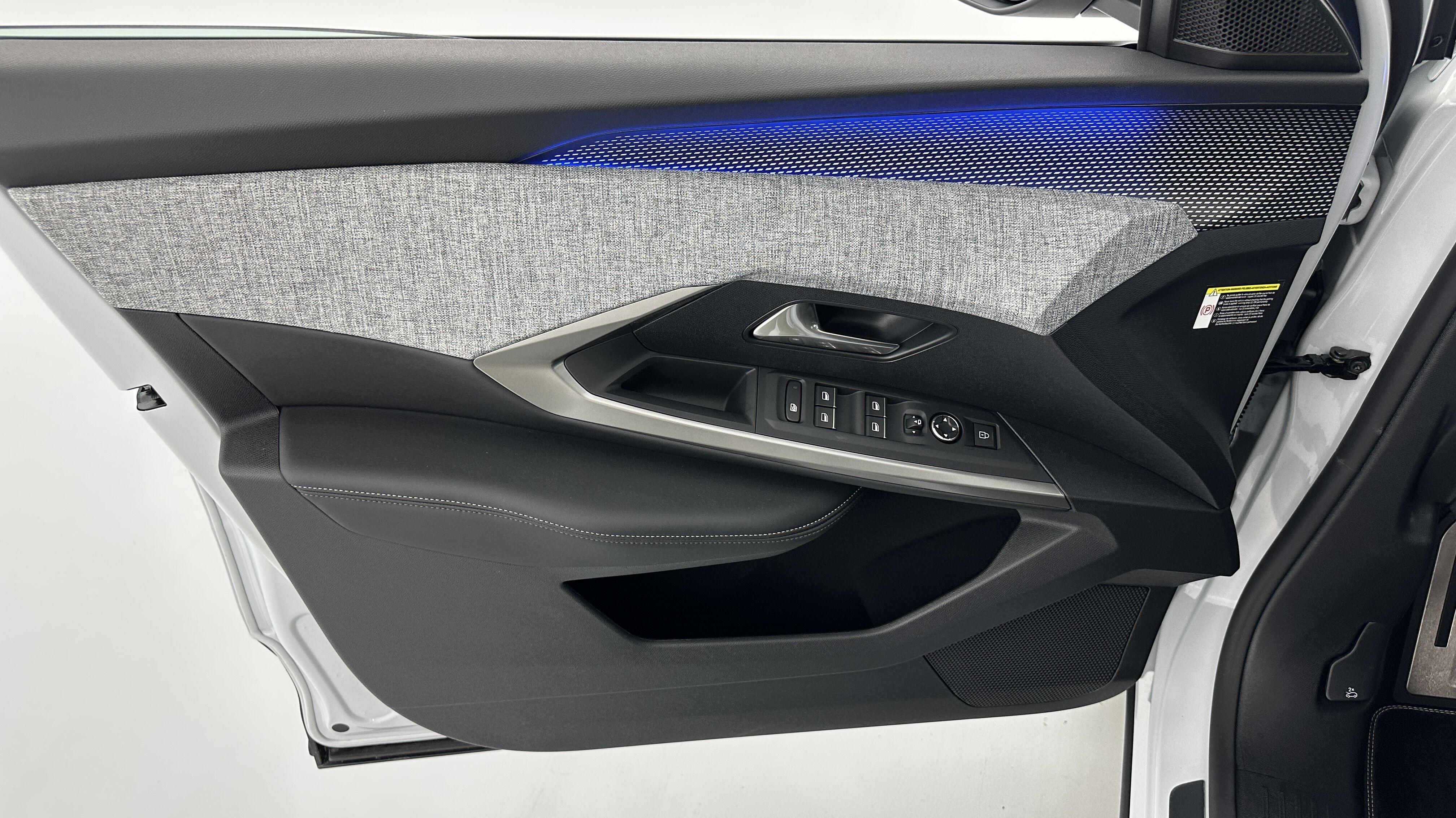 PEUGEOT 5008 1.2 Hybrid 145ch GT e-DCS6