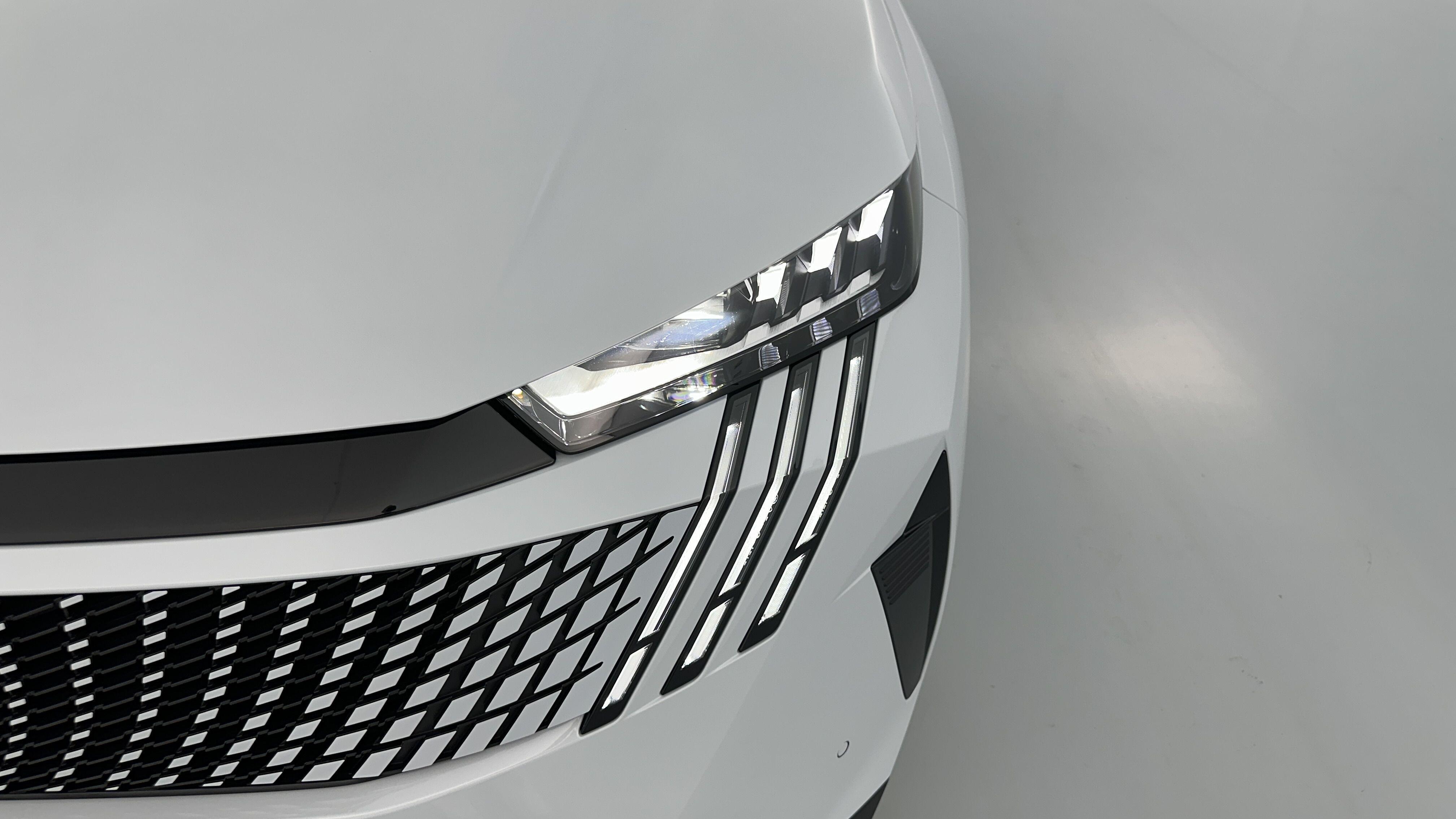 PEUGEOT 5008 1.2 Hybrid 145ch GT e-DCS6