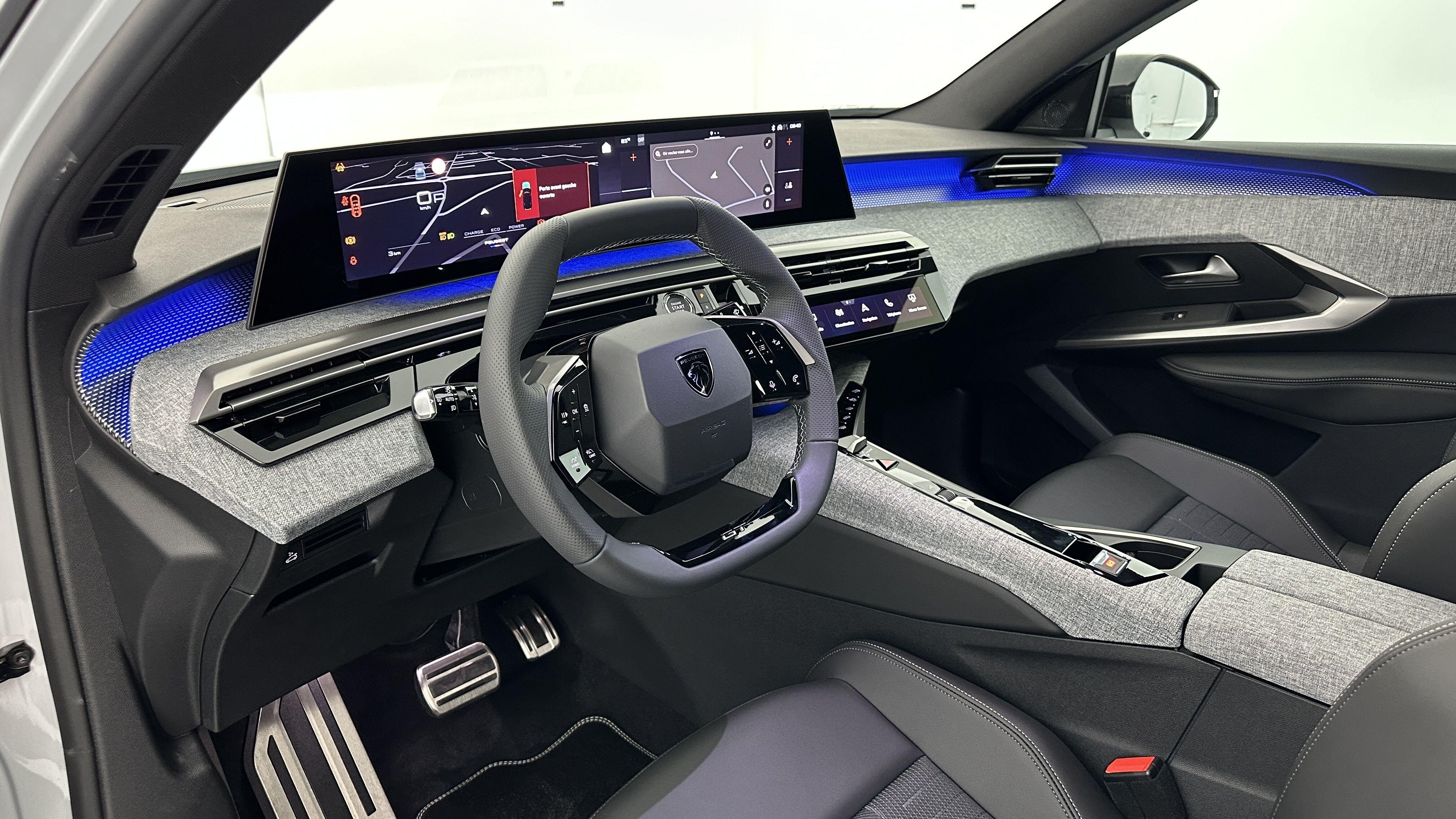 PEUGEOT 5008 1.2 Hybrid 145ch GT e-DCS6