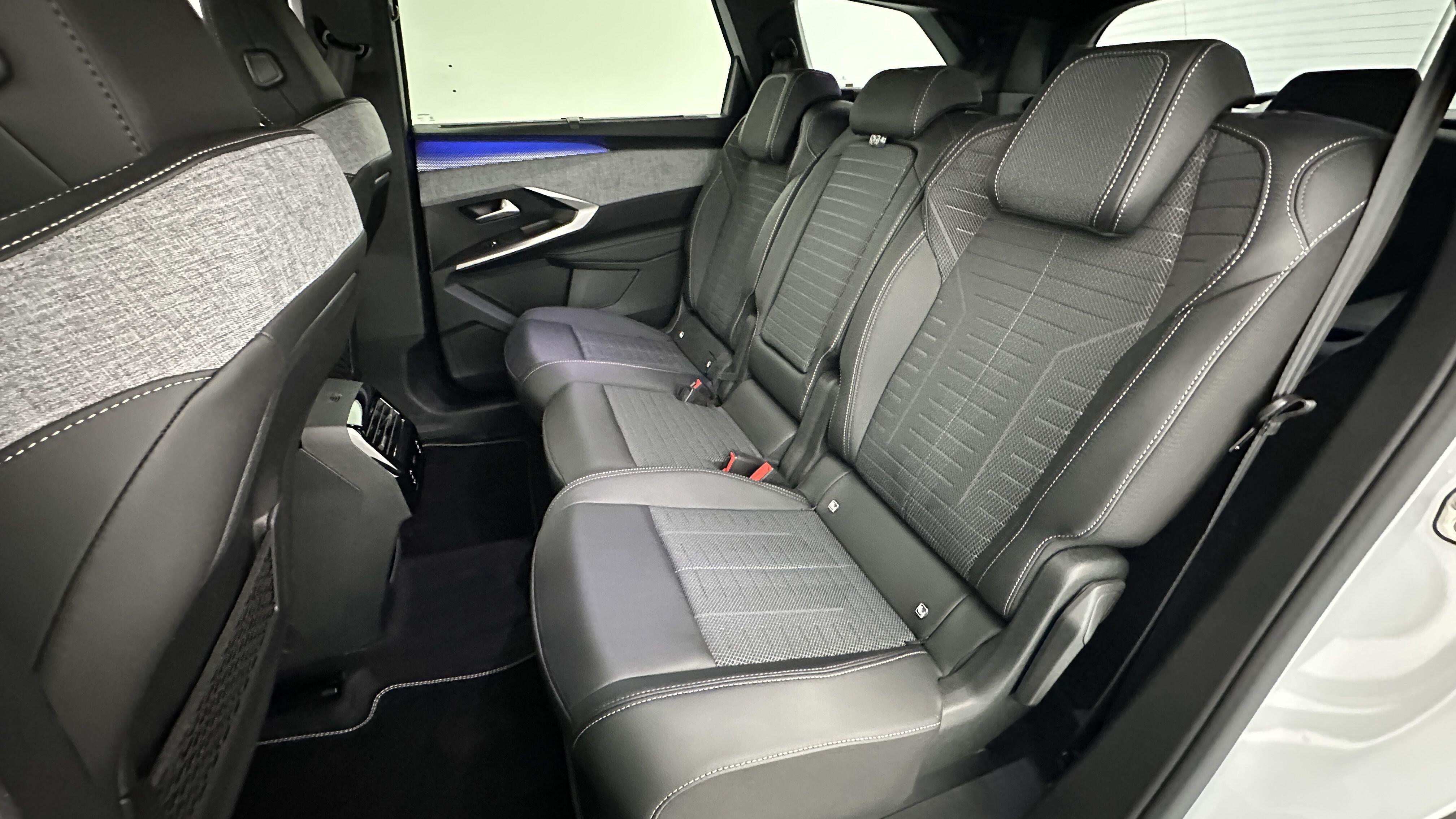 PEUGEOT 5008 1.2 Hybrid 145ch GT e-DCS6