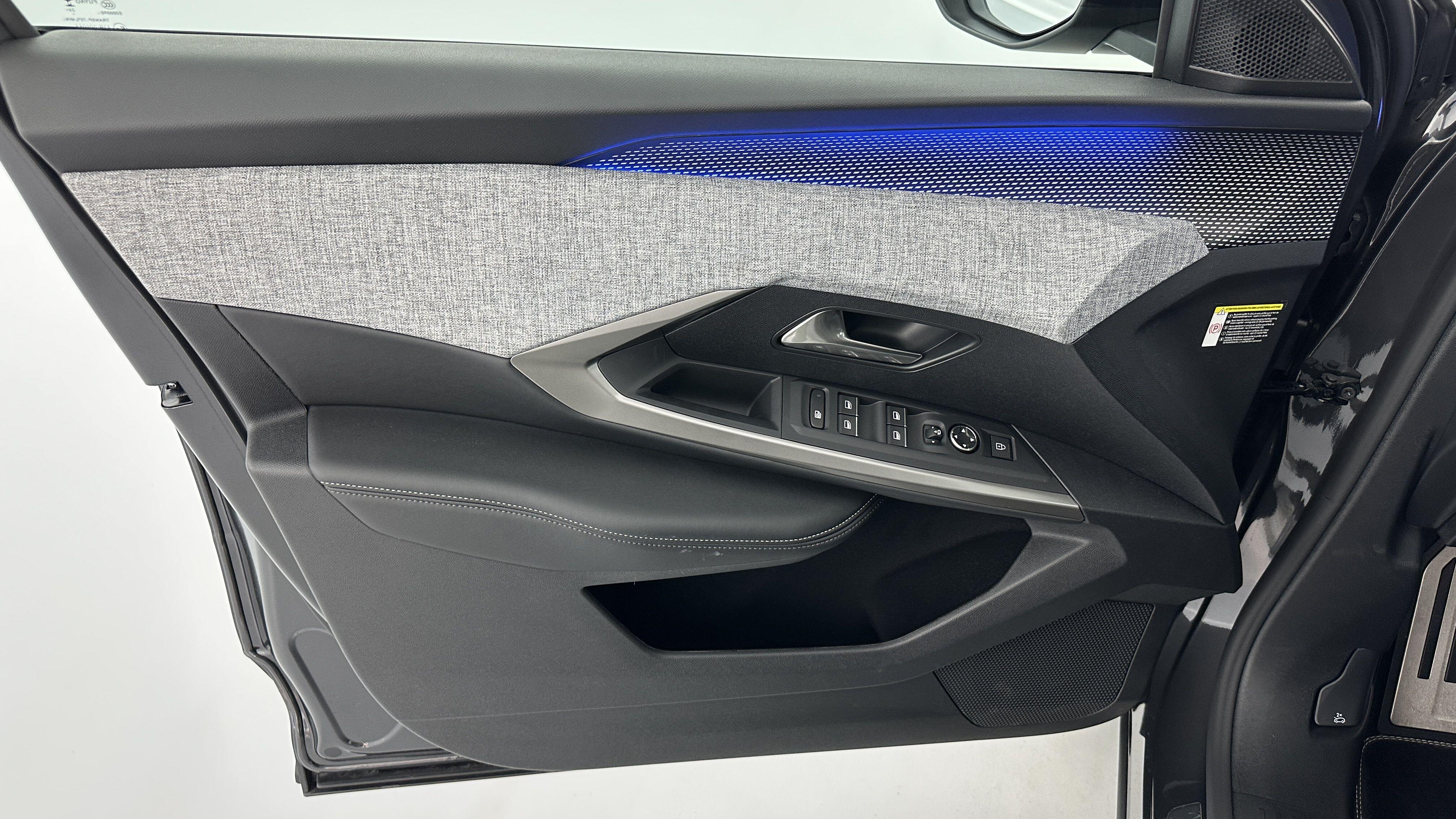 PEUGEOT 5008 1.2 Hybrid 145ch GT e-DCS6