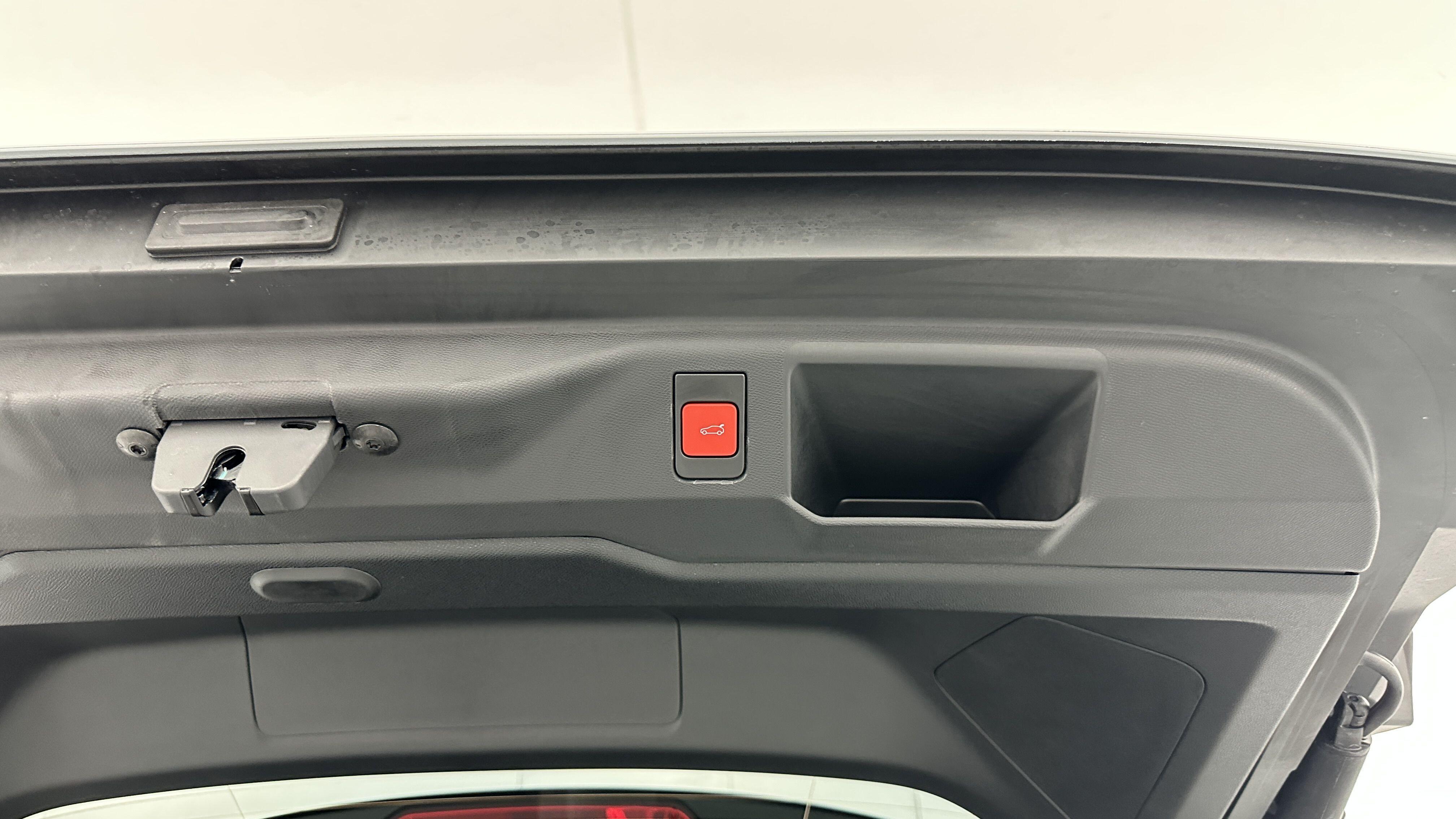 PEUGEOT 5008 1.2 Hybrid 145ch GT e-DCS6