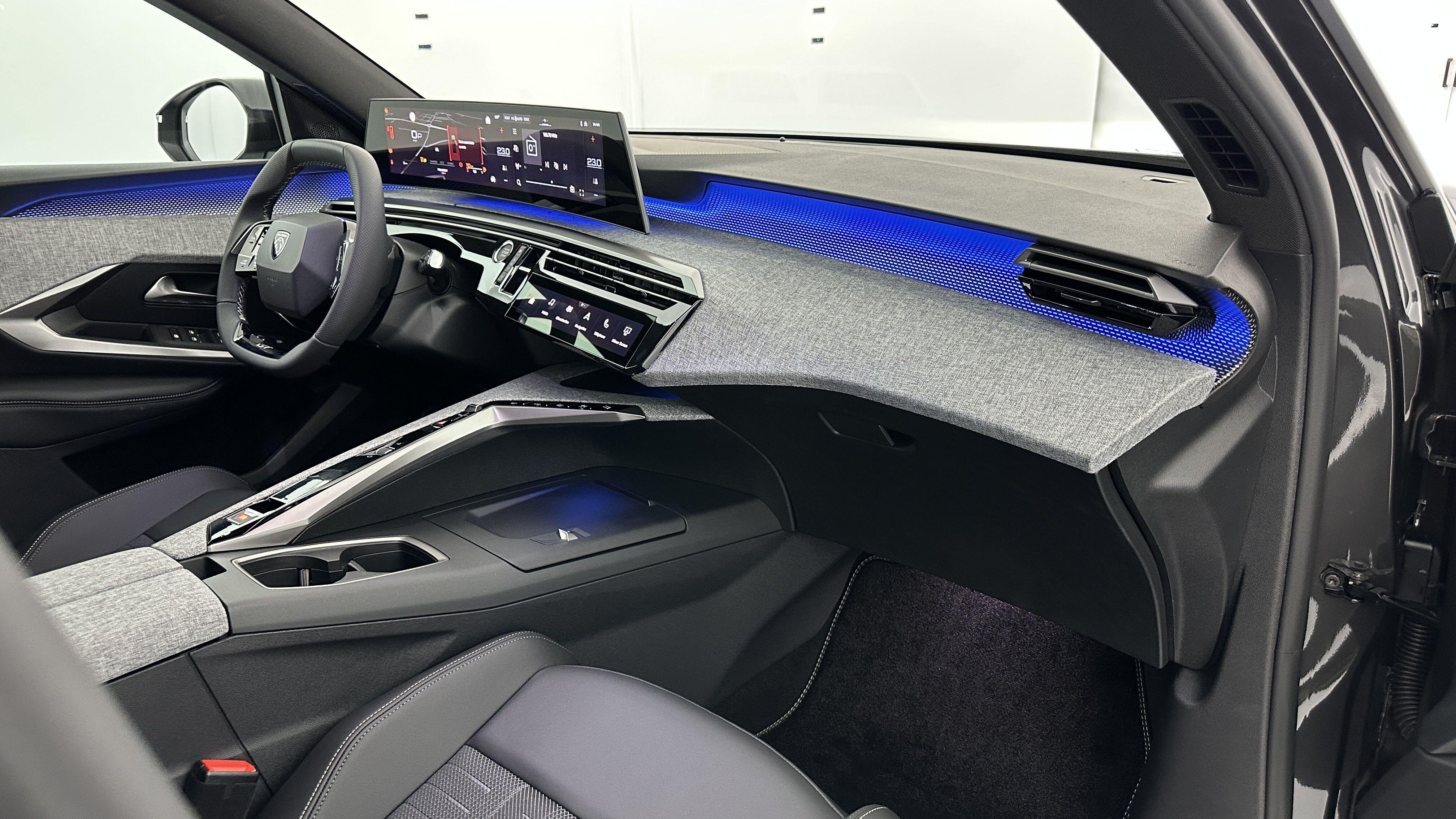PEUGEOT 5008 1.2 Hybrid 145ch GT e-DCS6