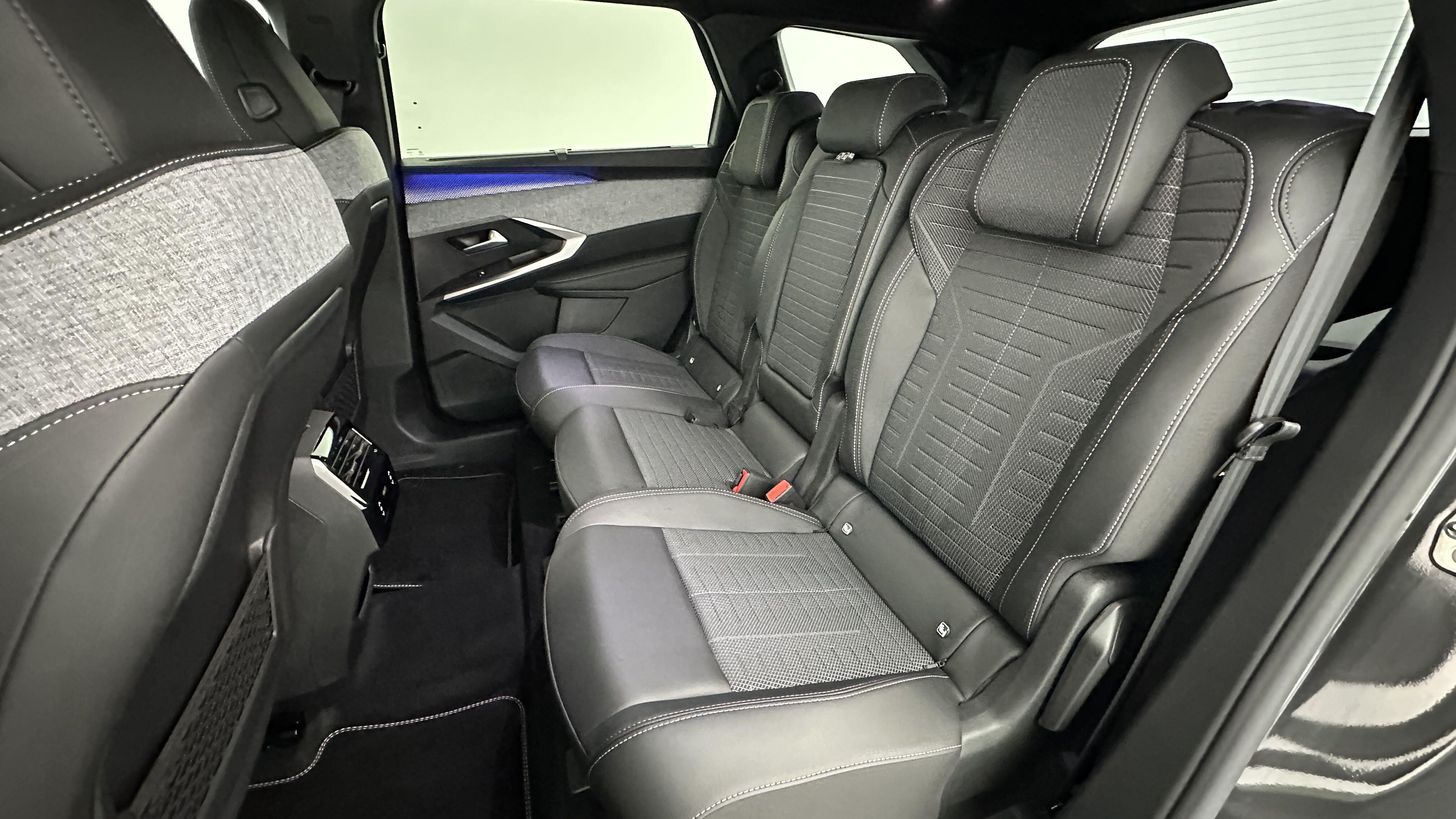 PEUGEOT 5008 1.2 Hybrid 145ch GT e-DCS6