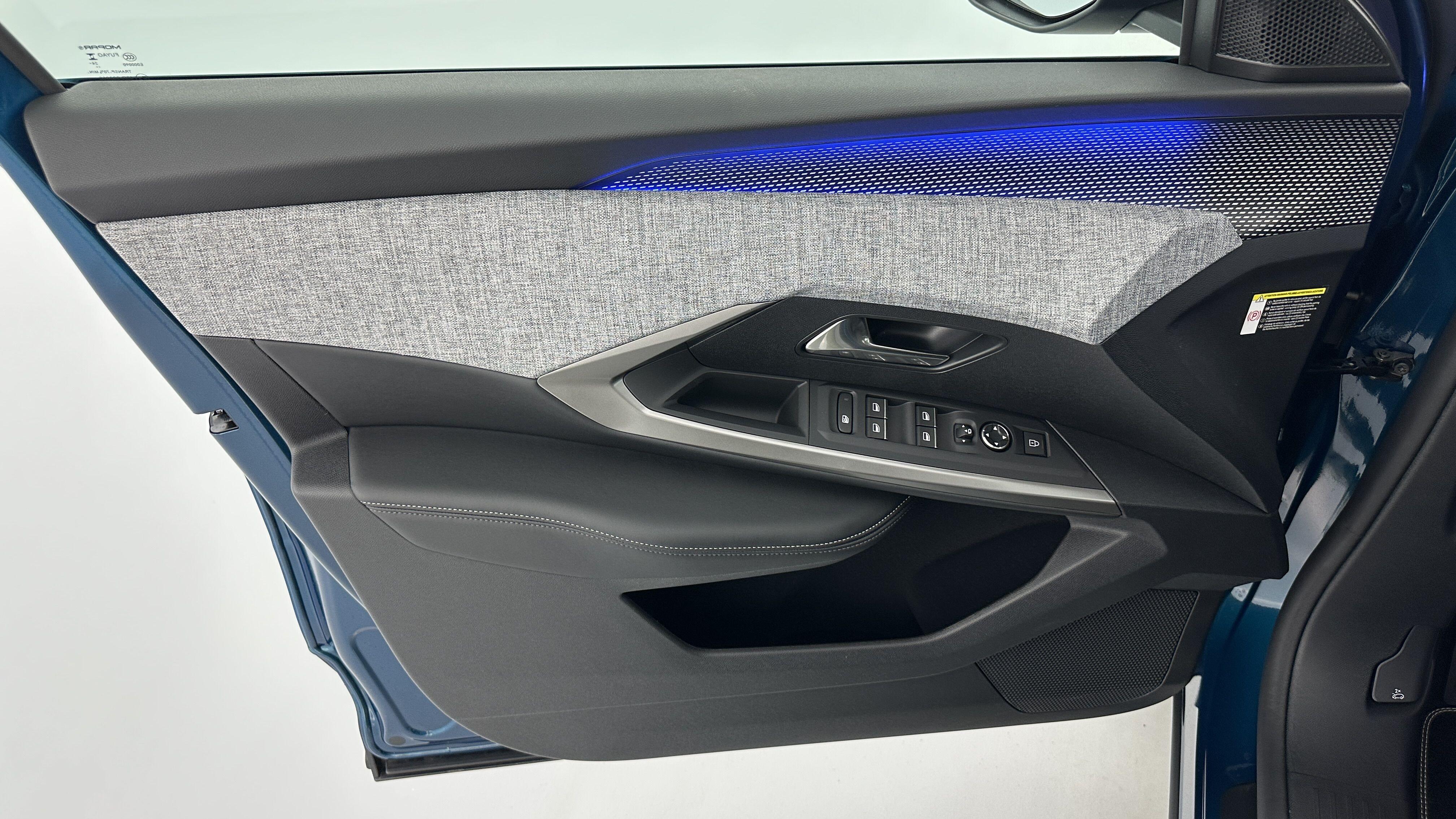 PEUGEOT 5008 1.2 Hybrid 145ch GT e-DCS6