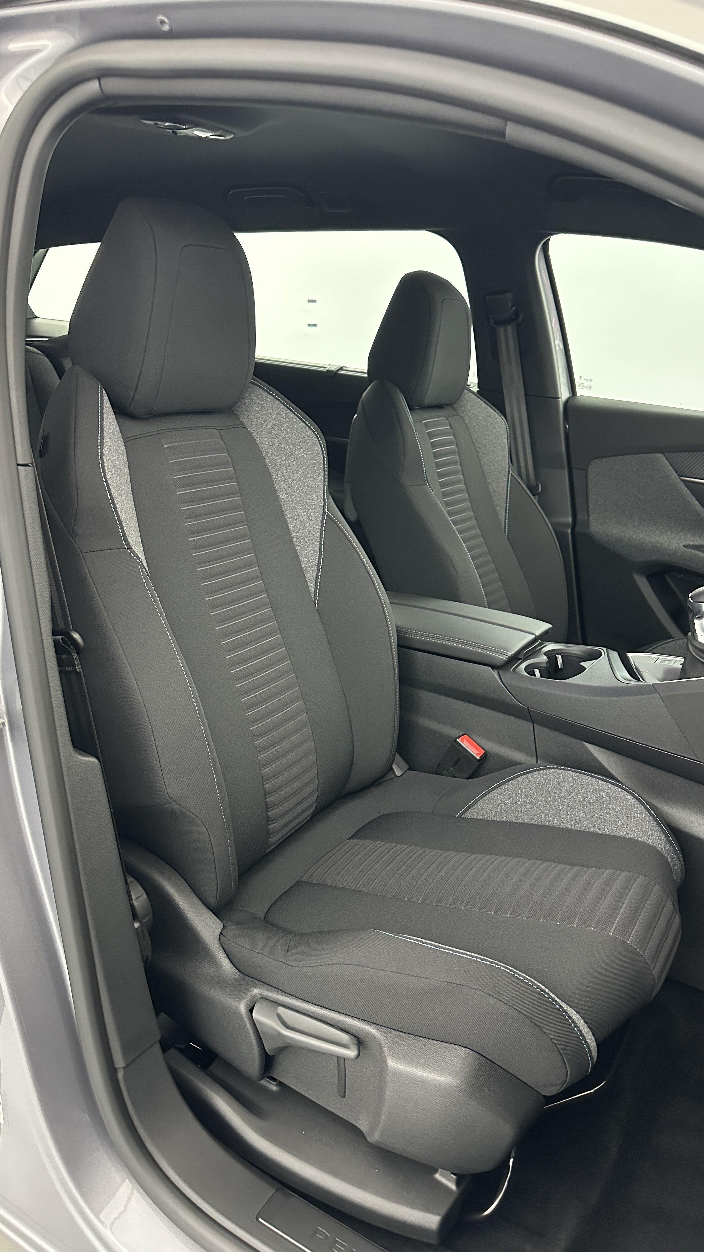 PEUGEOT 5008 III 1.2 PureTech 130ch Active Pack