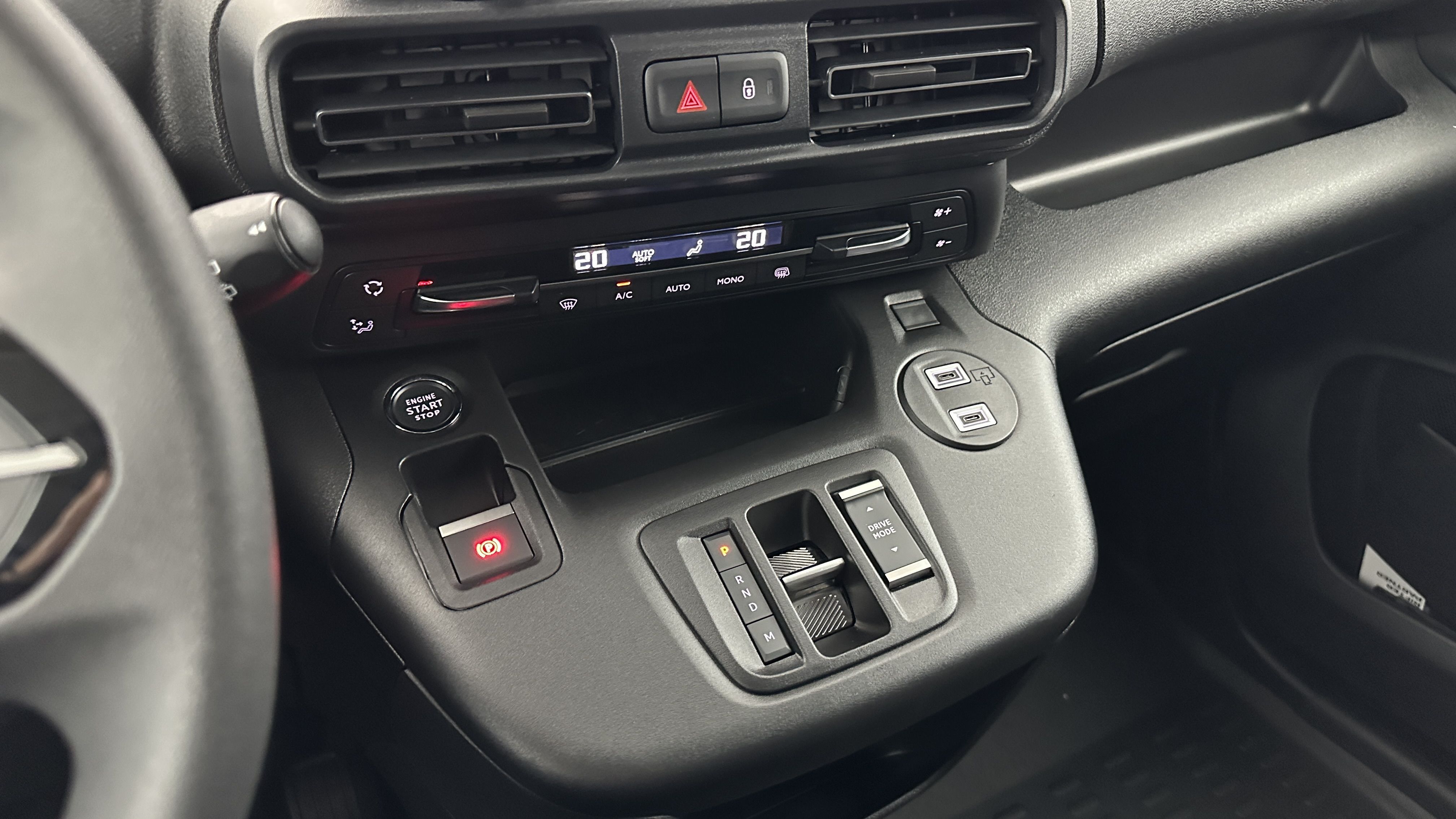 PEUGEOT PARTNER III M 650kg BlueHDi 130ch EAT8