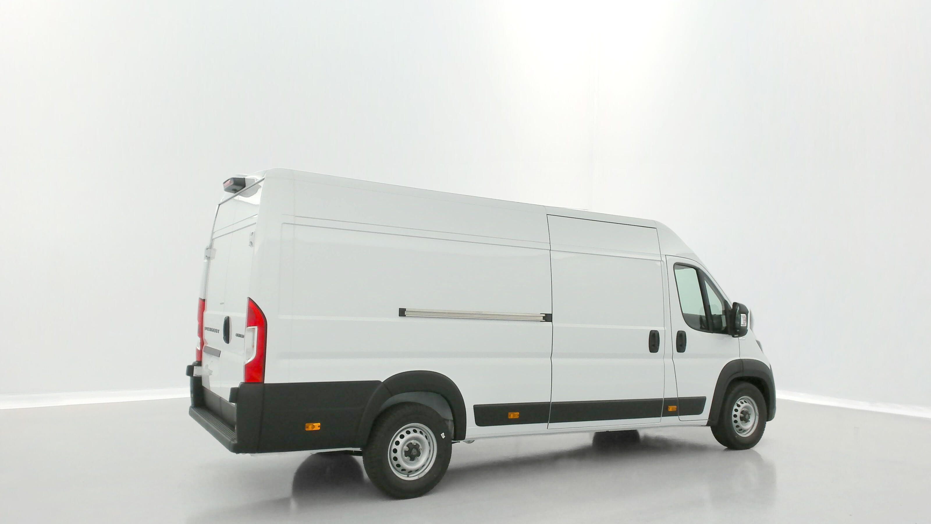 PEUGEOT BOXER II L4H2 3.5 MAXI 2.2 180ch BVA8 + Pack Chantier Maxi